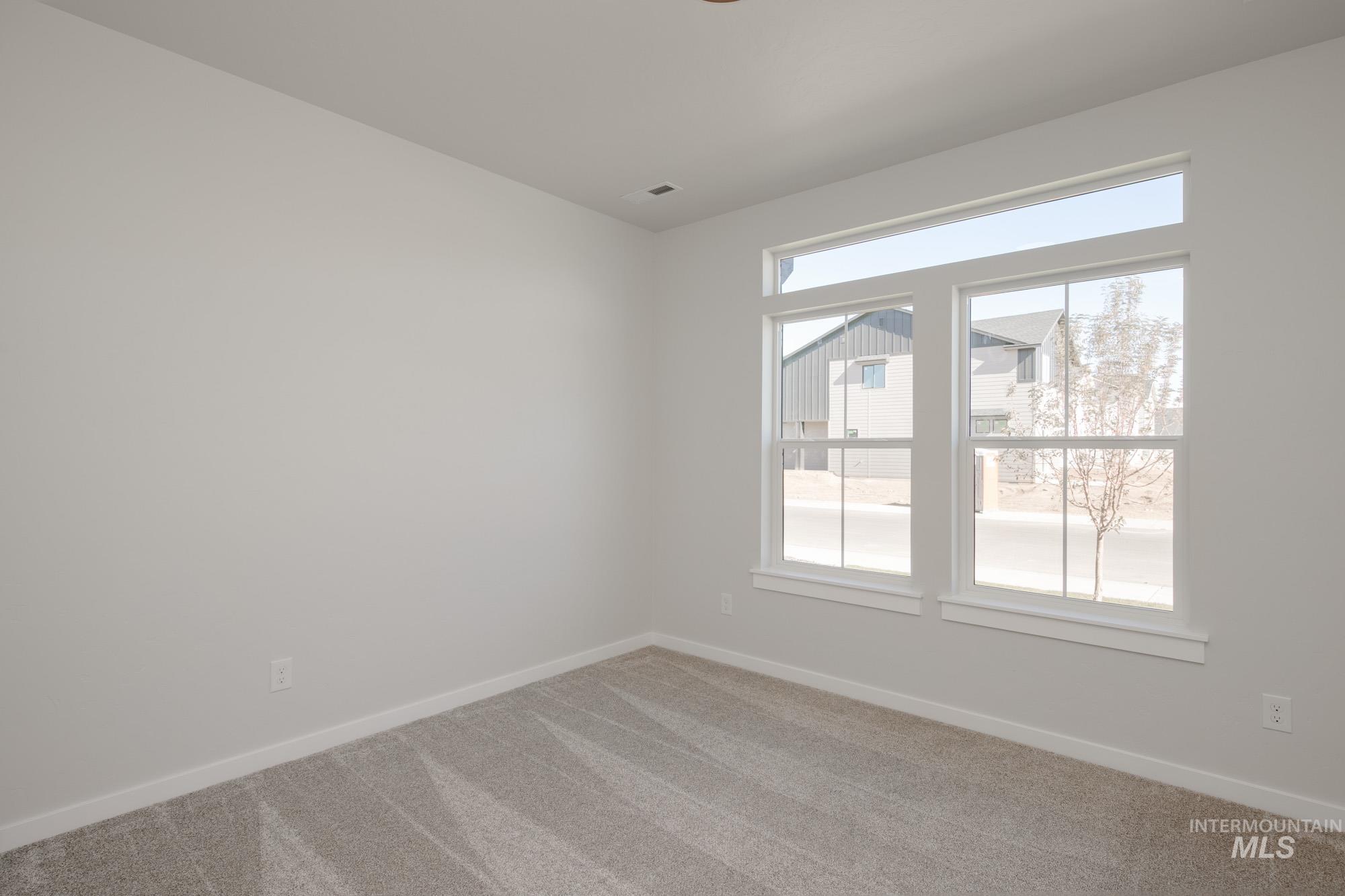 2433 N Silver Wolf Ave, Star, Idaho 83669, 4 Bedrooms, 2 Bathrooms, Residential For Sale, Price $494,990,MLS 98965839