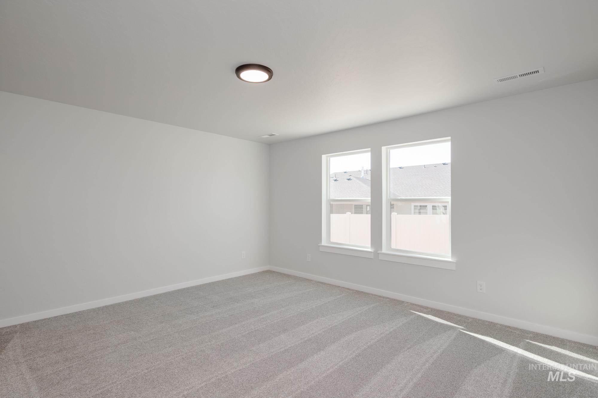 2433 N Silver Wolf Ave, Star, Idaho 83669, 4 Bedrooms, 2 Bathrooms, Residential For Sale, Price $494,990,MLS 98965839