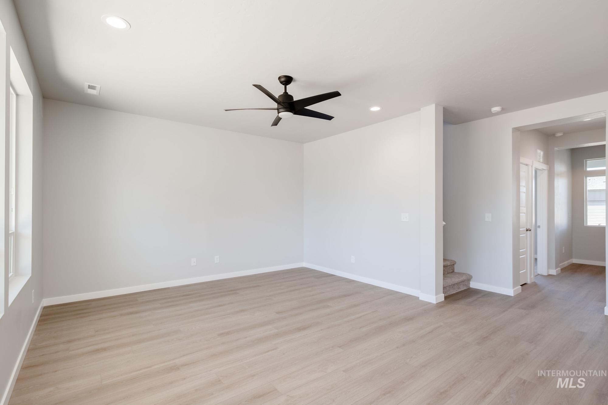 2397 N Silver Wolf Ave, Star, Idaho 83669, 4 Bedrooms, 2.5 Bathrooms, Residential For Sale, Price $554,990,MLS 98965840