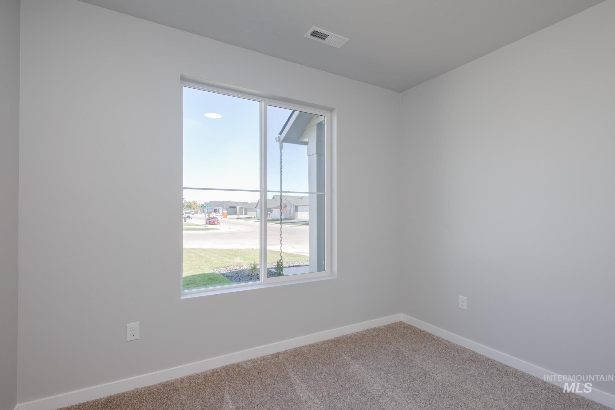 2397 N Silver Wolf Ave, Star, Idaho 83669, 4 Bedrooms, 2.5 Bathrooms, Residential For Sale, Price $554,990,MLS 98965840