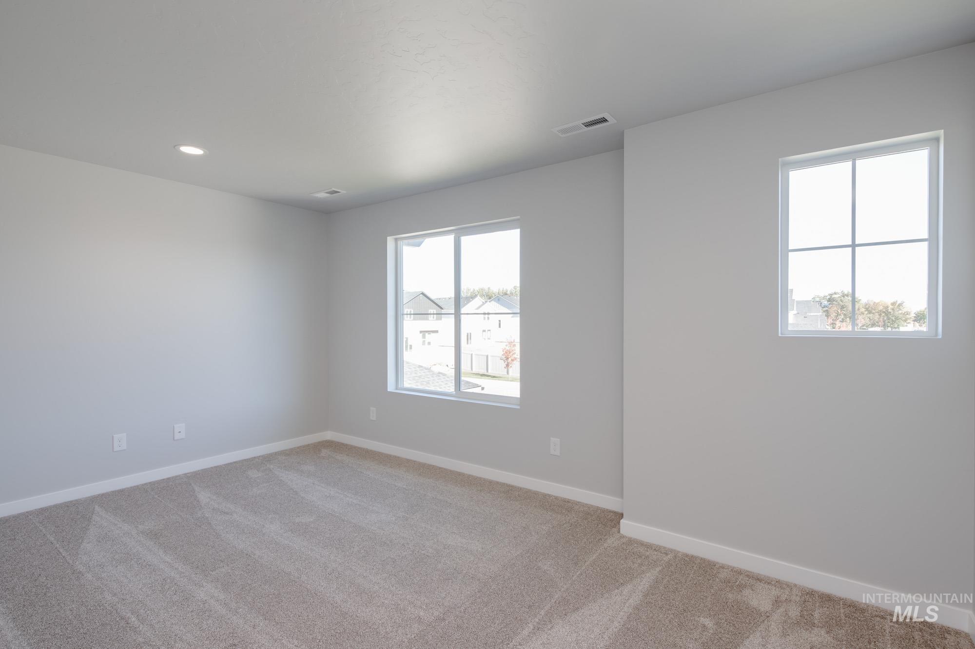 2397 N Silver Wolf Ave, Star, Idaho 83669, 4 Bedrooms, 2.5 Bathrooms, Residential For Sale, Price $554,990,MLS 98965840