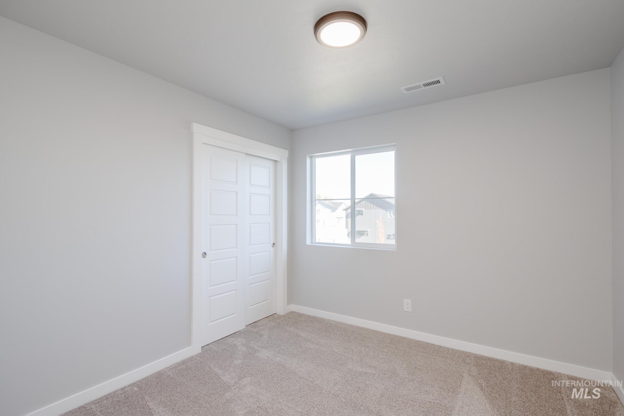 2397 N Silver Wolf Ave, Star, Idaho 83669, 4 Bedrooms, 2.5 Bathrooms, Residential For Sale, Price $554,990,MLS 98965840