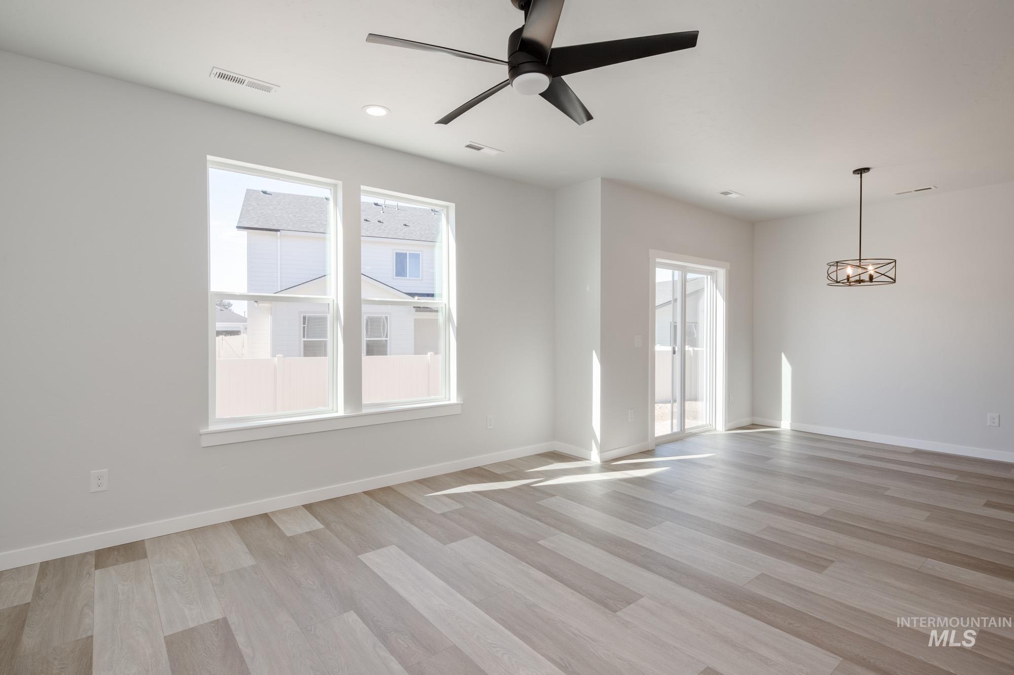 2389 N Silver Wolf Ave, Star, Idaho 83669, 3 Bedrooms, 2.5 Bathrooms, Residential For Sale, Price $458,990,MLS 98965841