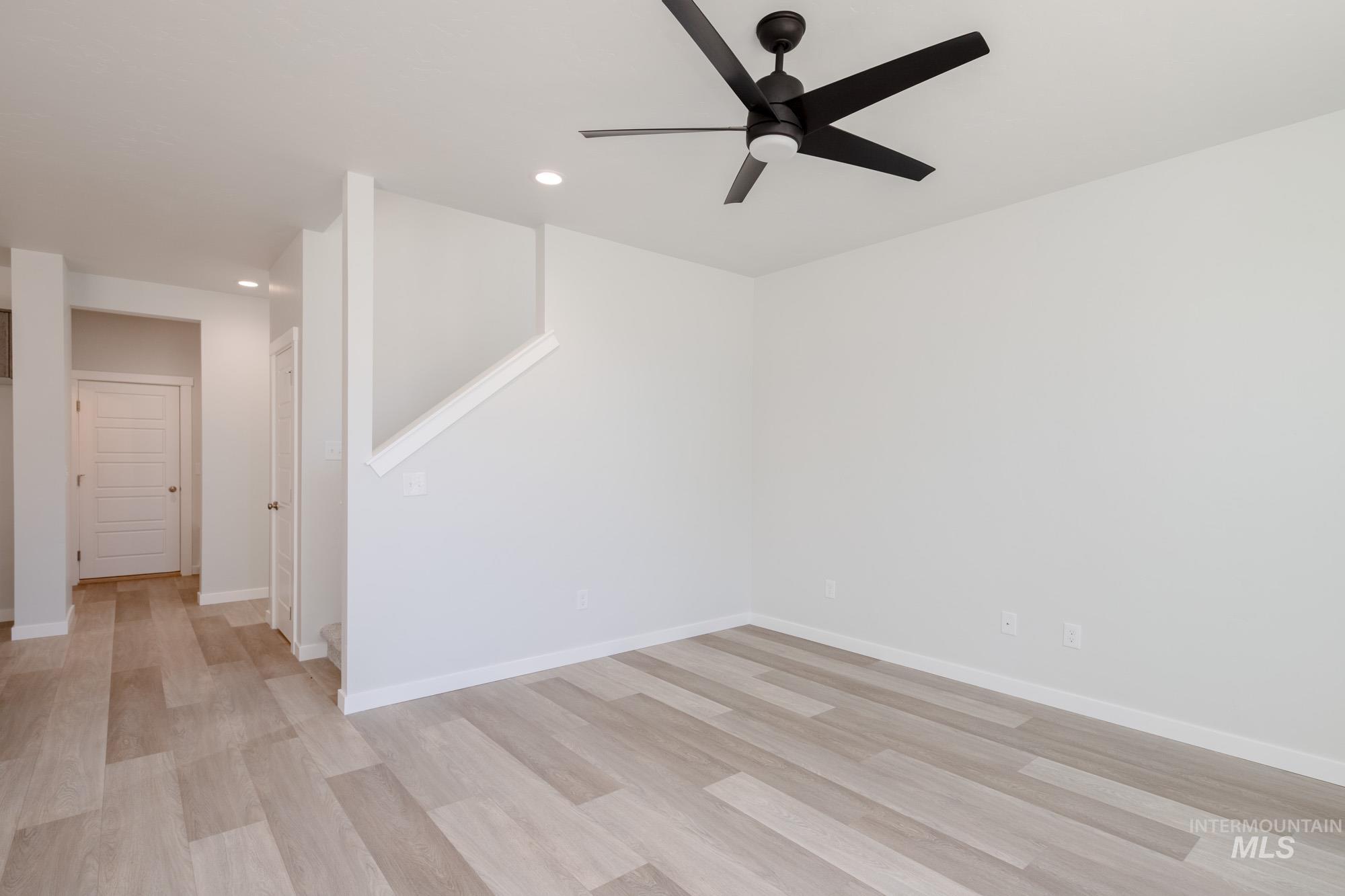 2389 N Silver Wolf Ave, Star, Idaho 83669, 3 Bedrooms, 2.5 Bathrooms, Residential For Sale, Price $458,990,MLS 98965841