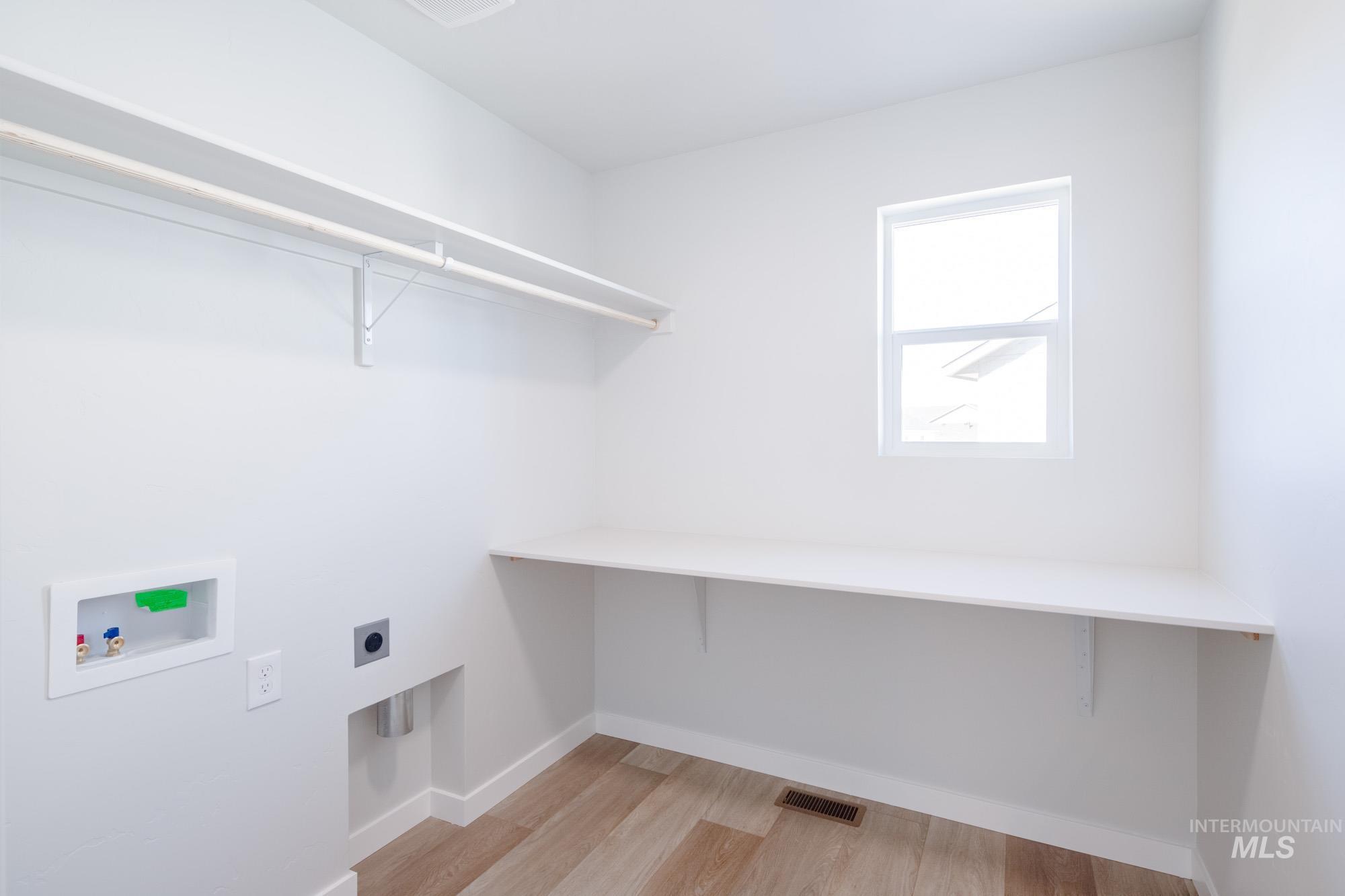 2389 N Silver Wolf Ave, Star, Idaho 83669, 3 Bedrooms, 2.5 Bathrooms, Residential For Sale, Price $458,990,MLS 98965841