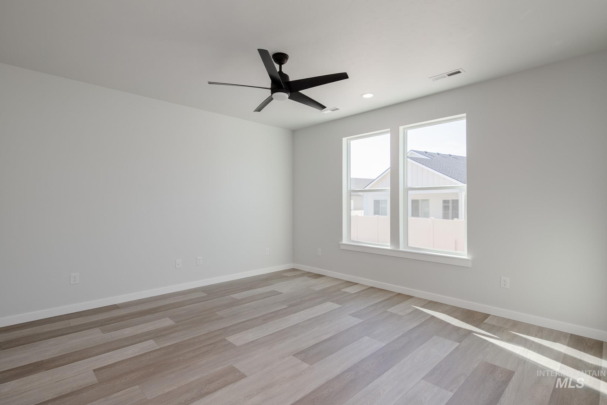 2389 N Silver Wolf Ave, Star, Idaho 83669, 3 Bedrooms, 2.5 Bathrooms, Residential For Sale, Price $458,990,MLS 98965841