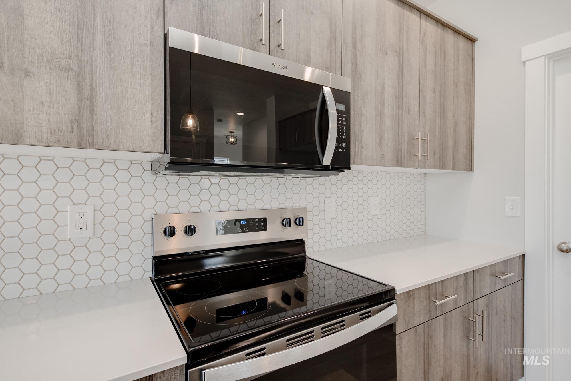 2389 N Silver Wolf Ave, Star, Idaho 83669, 3 Bedrooms, 2.5 Bathrooms, Residential For Sale, Price $458,990,MLS 98965841