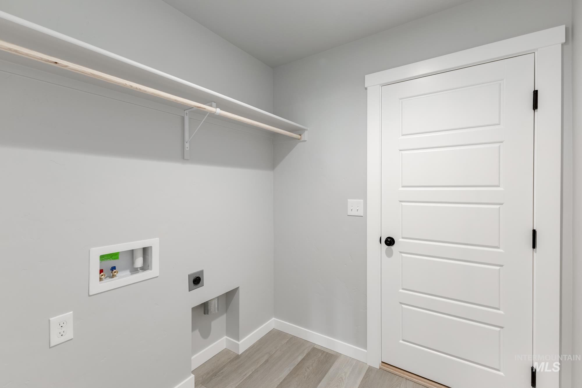 10546 W Teratai St, Star, Idaho 83669, 3 Bedrooms, 2 Bathrooms, Residential For Sale, Price $454,990,MLS 98965843