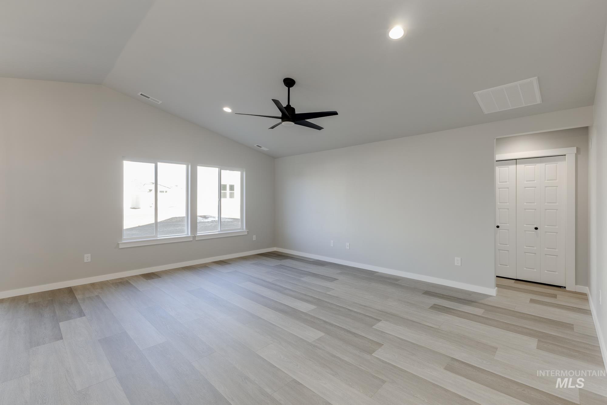 10546 W Teratai St, Star, Idaho 83669, 3 Bedrooms, 2 Bathrooms, Residential For Sale, Price $454,990,MLS 98965843