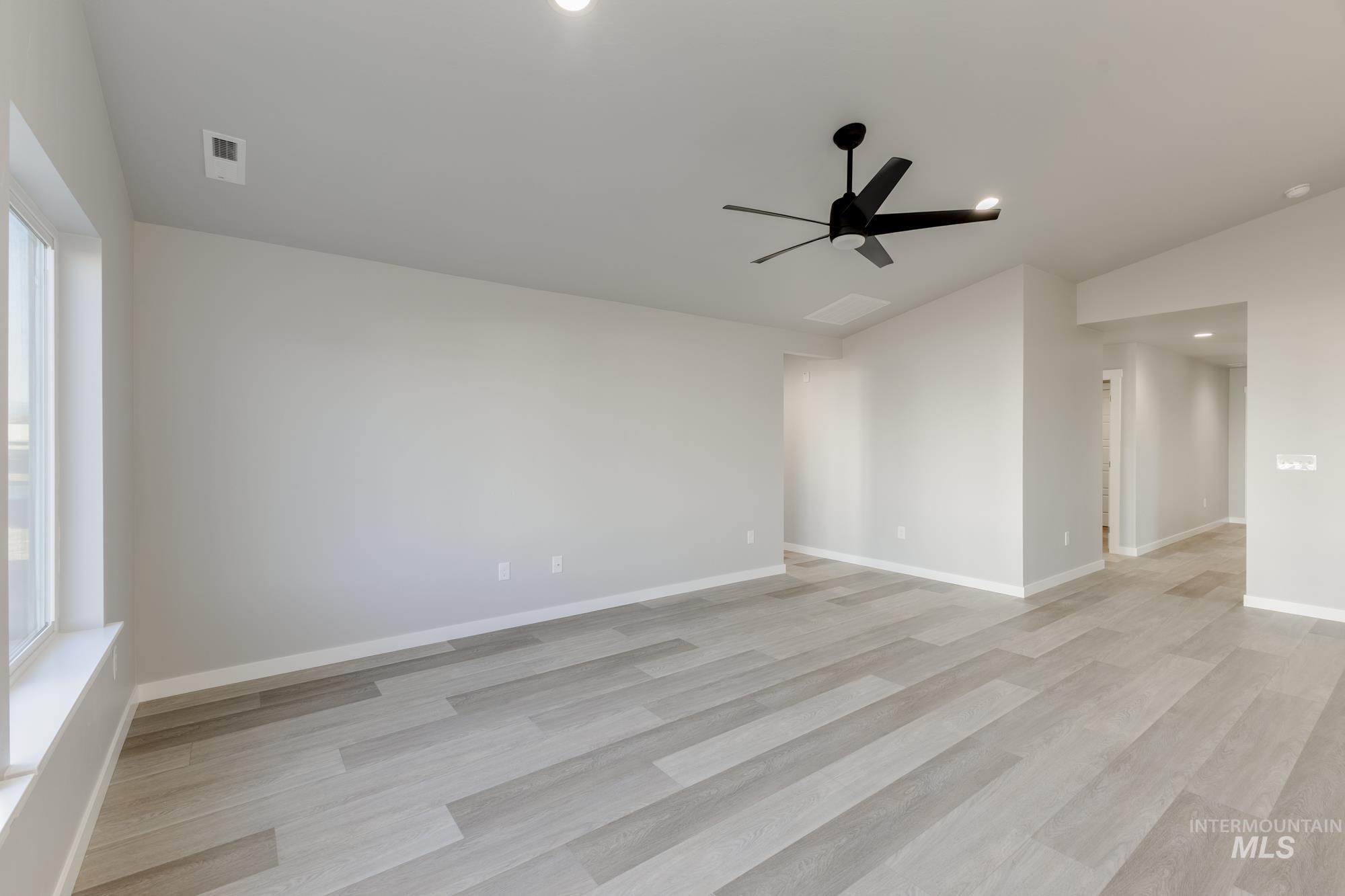 10546 W Teratai St, Star, Idaho 83669, 3 Bedrooms, 2 Bathrooms, Residential For Sale, Price $454,990,MLS 98965843