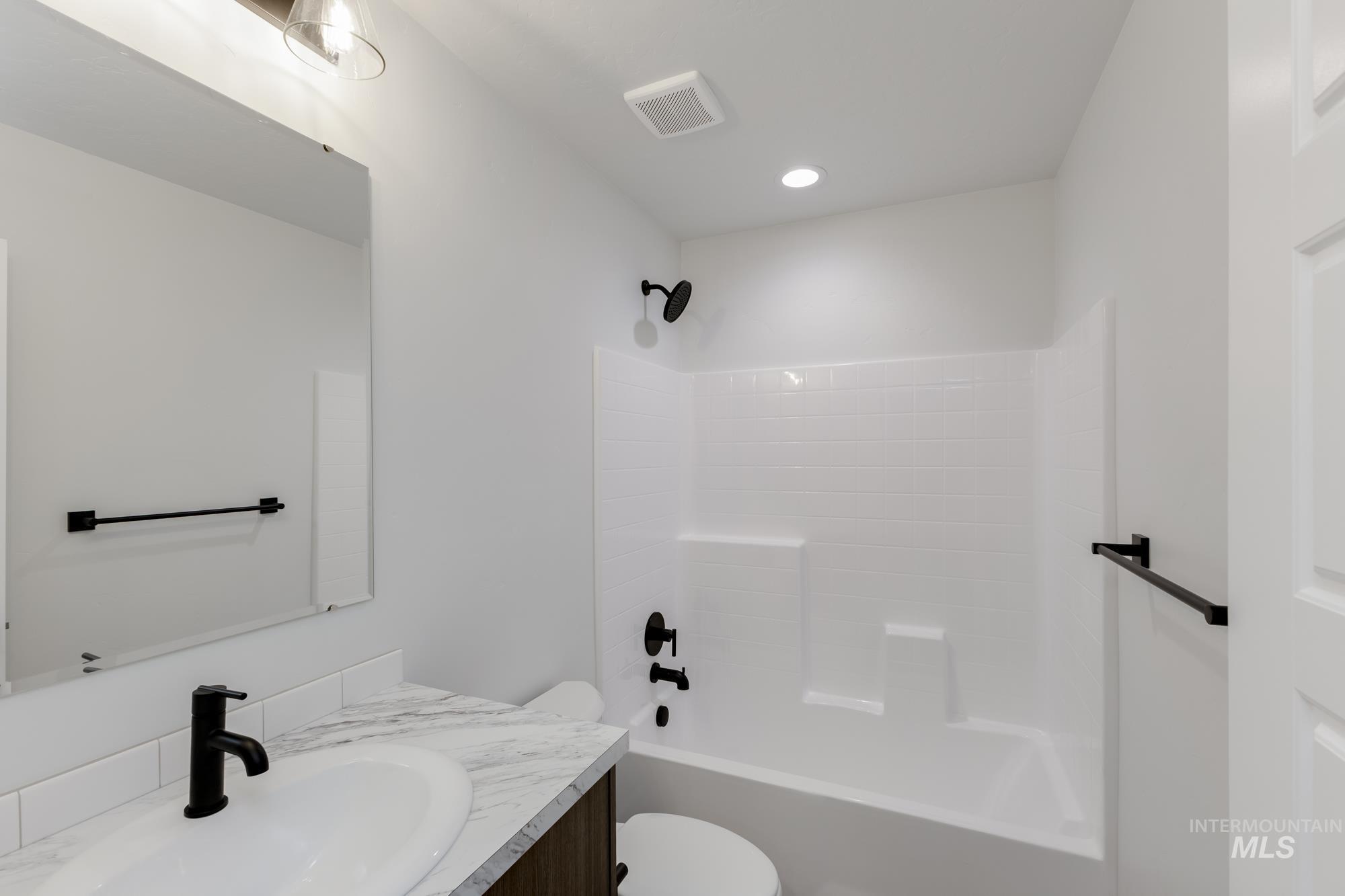 881 N Aleppo Way, Meridian, Idaho 83642, 3 Bedrooms, 2 Bathrooms, Residential For Sale, Price $467,990,MLS 98965845