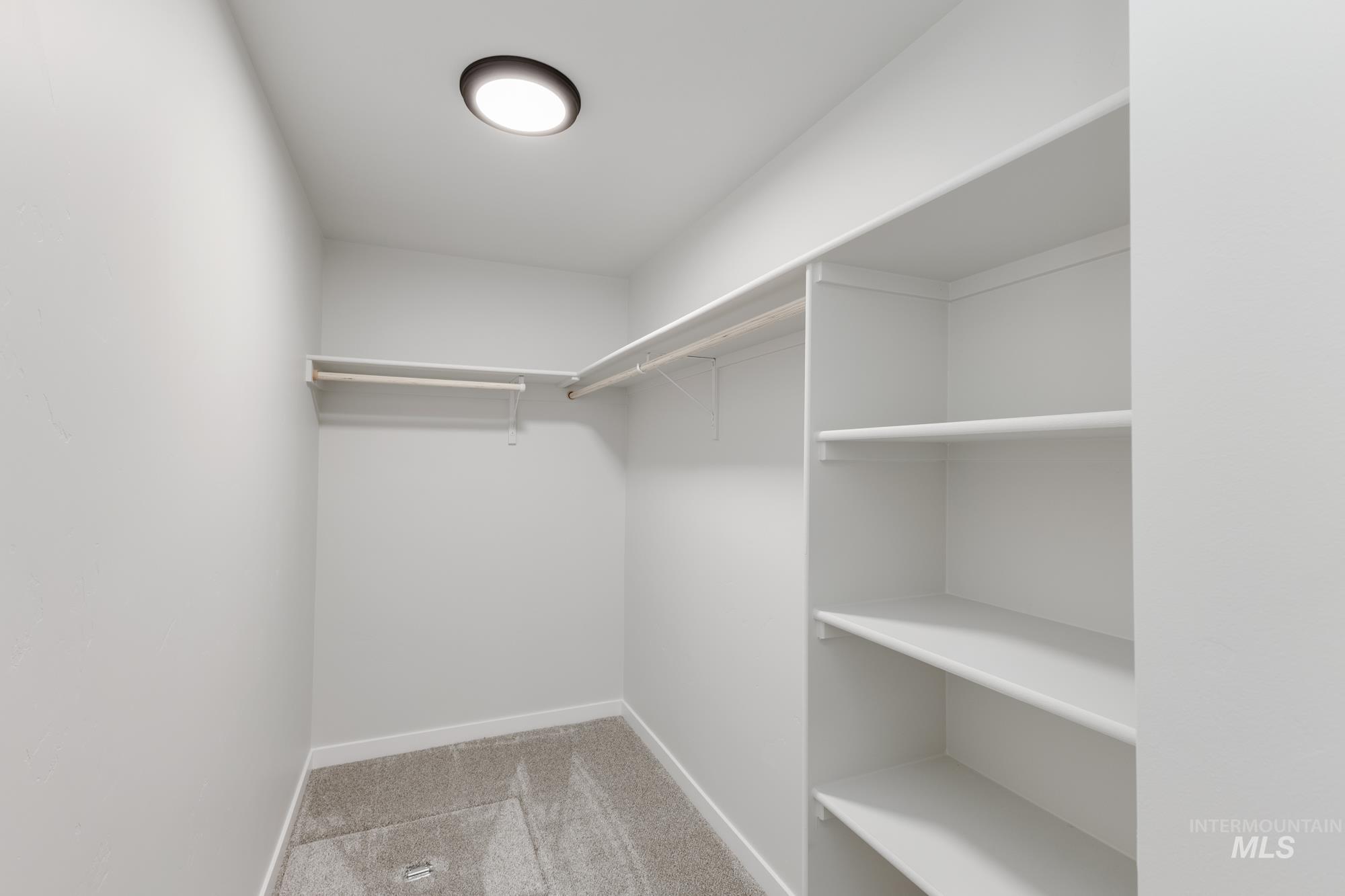 881 N Aleppo Way, Meridian, Idaho 83642, 3 Bedrooms, 2 Bathrooms, Residential For Sale, Price $467,990,MLS 98965845