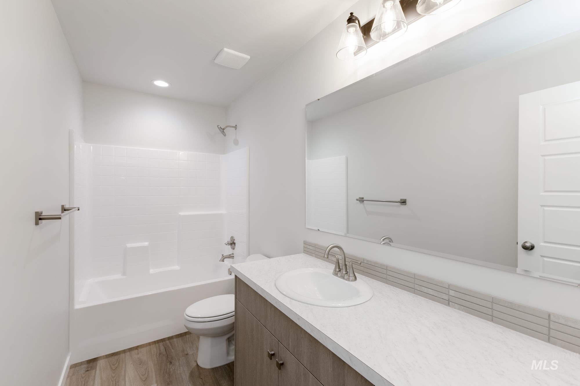 1104 Webb Brook St, Middleton, Idaho 83644, 4 Bedrooms, 2.5 Bathrooms, Residential For Sale, Price $474,990,MLS 98965848