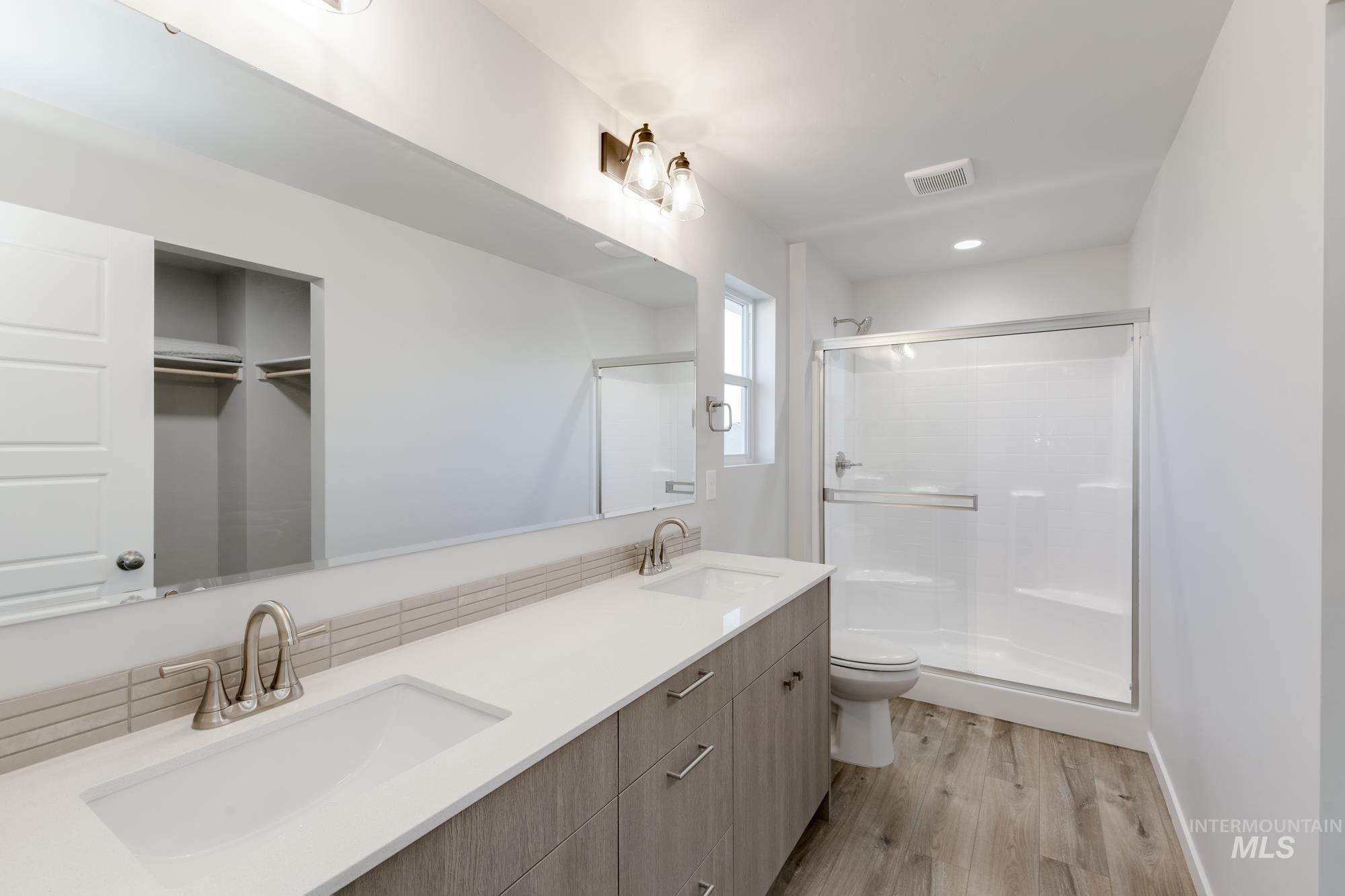 1104 Webb Brook St, Middleton, Idaho 83644, 4 Bedrooms, 2.5 Bathrooms, Residential For Sale, Price $474,990,MLS 98965848