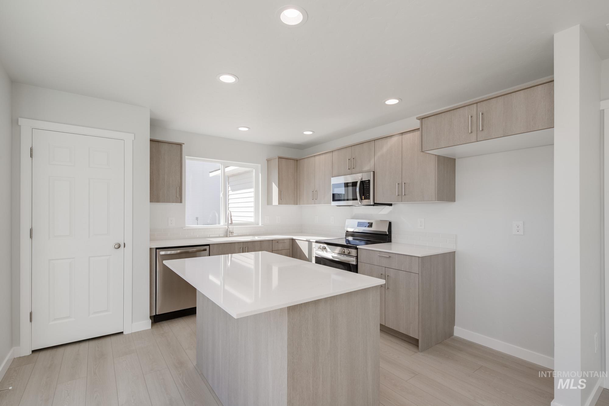 1104 Webb Brook St, Middleton, Idaho 83644, 4 Bedrooms, 2.5 Bathrooms, Residential For Sale, Price $474,990, 98965848