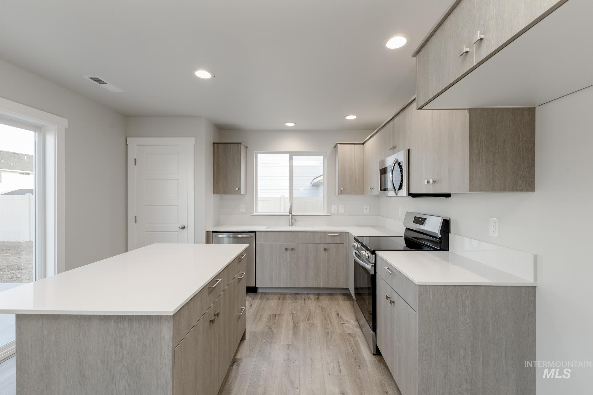 1104 Webb Brook St, Middleton, Idaho 83644, 4 Bedrooms, 2.5 Bathrooms, Residential For Sale, Price $474,990,MLS 98965848