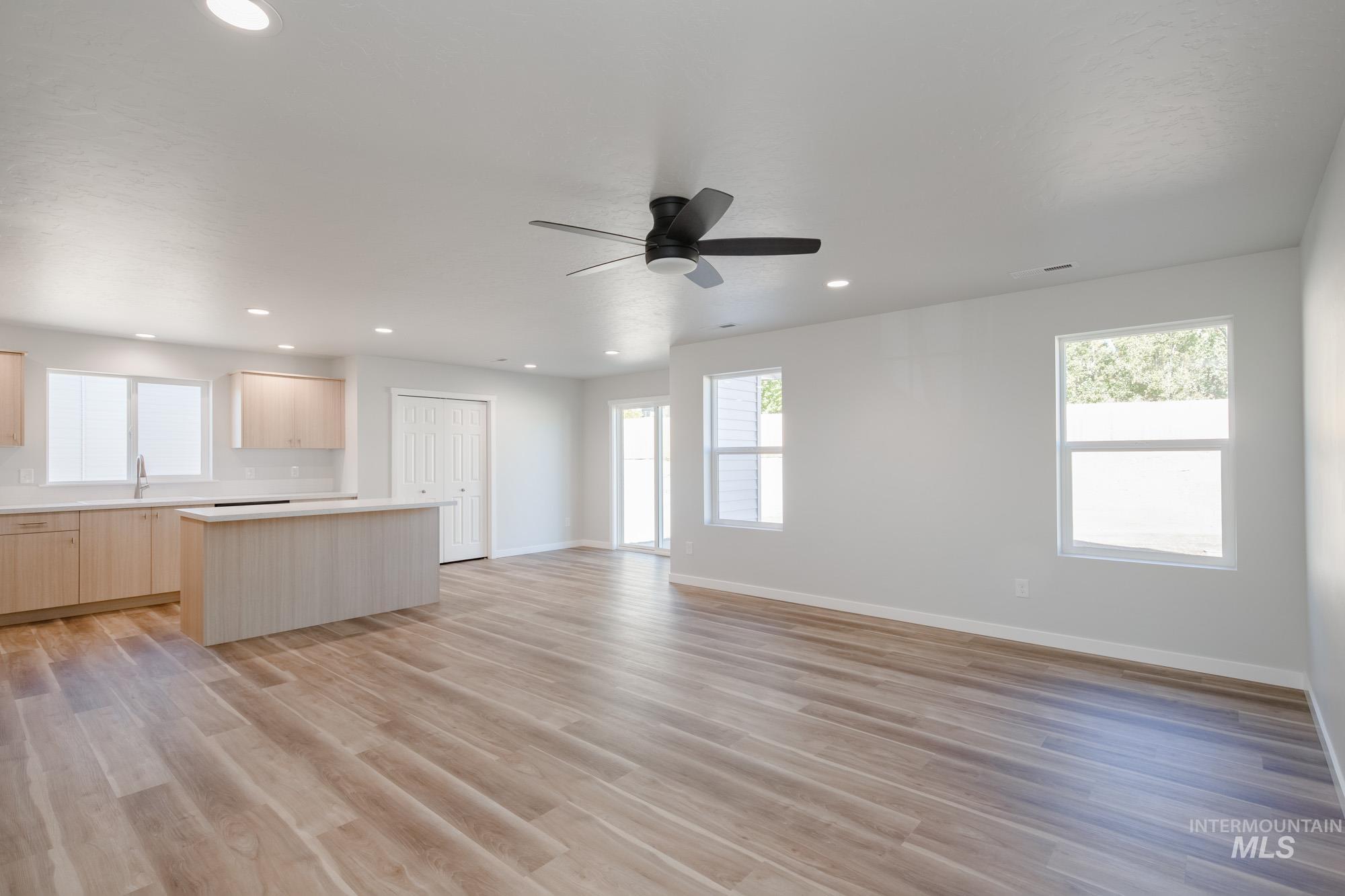 1614 Long Pond St, Middleton, Idaho 83644, 5 Bedrooms, 3 Bathrooms, Residential For Sale, Price $529,990,MLS 98965850