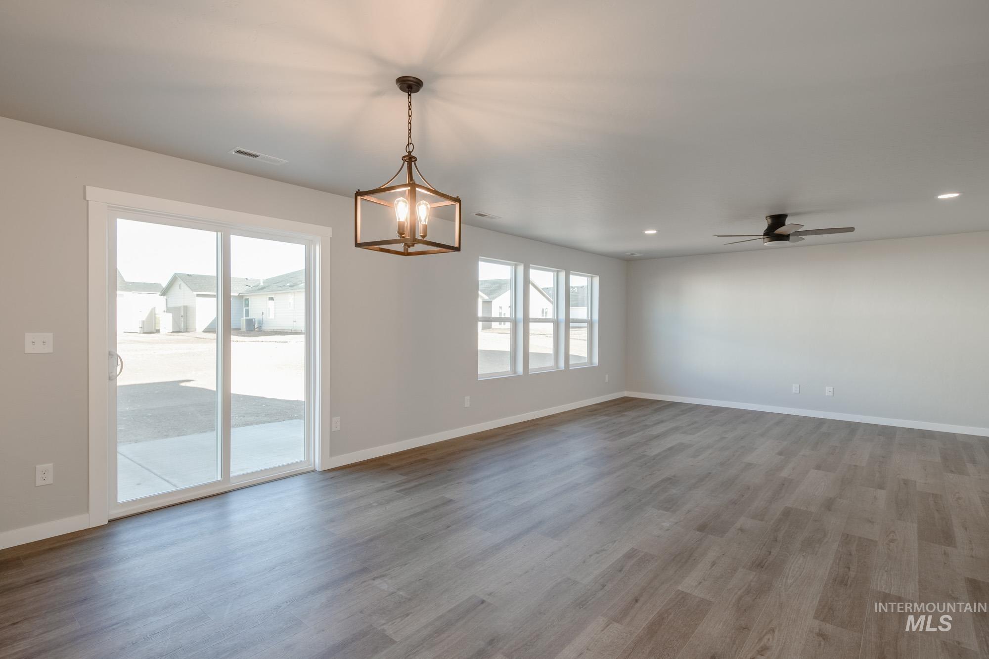 9080 W Camellia St, Nampa, Idaho 83687, 5 Bedrooms, 3 Bathrooms, Residential For Sale, Price $499,990,MLS 98965851