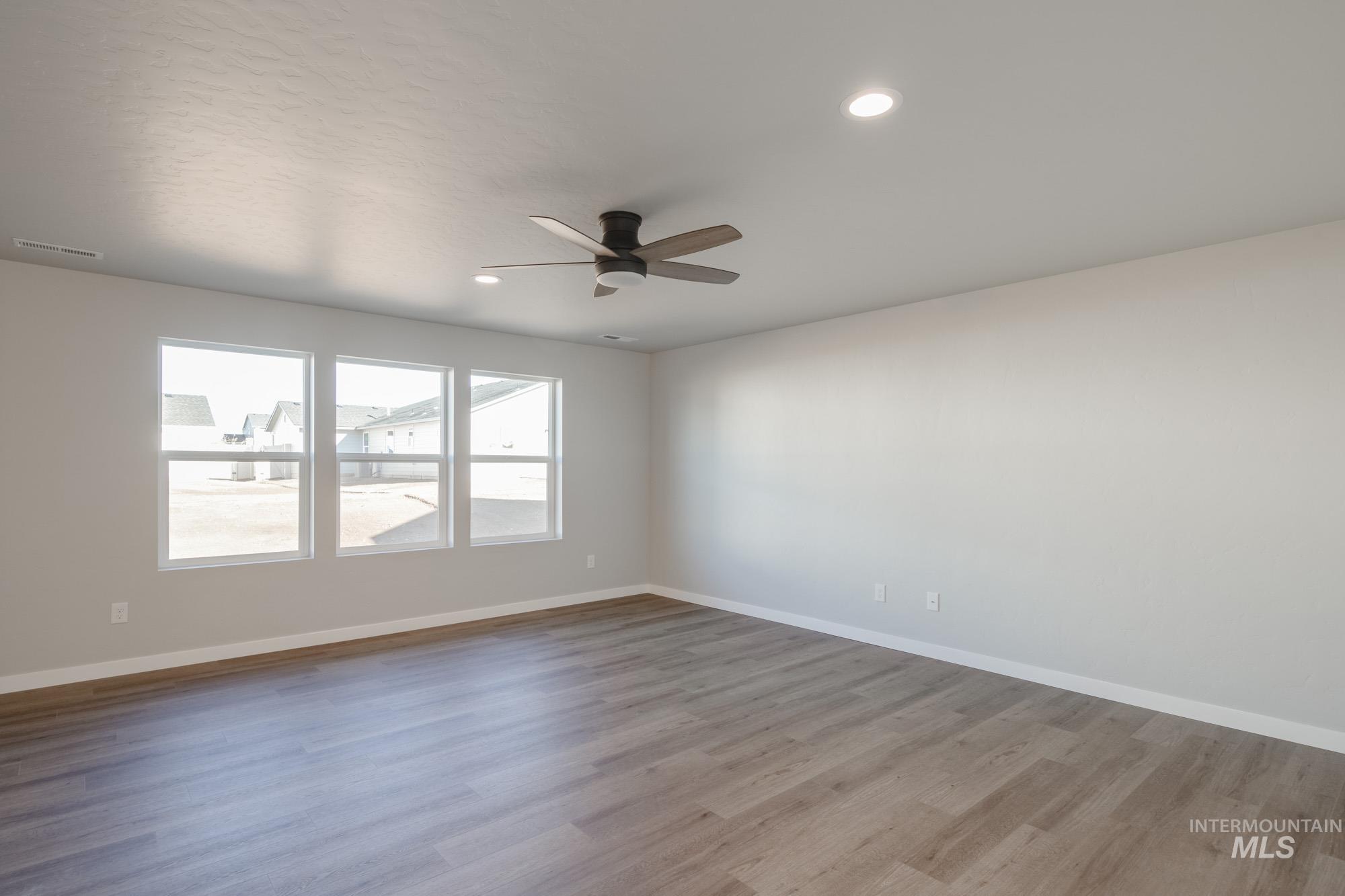 9080 W Camellia St, Nampa, Idaho 83687, 5 Bedrooms, 3 Bathrooms, Residential For Sale, Price $499,990,MLS 98965851