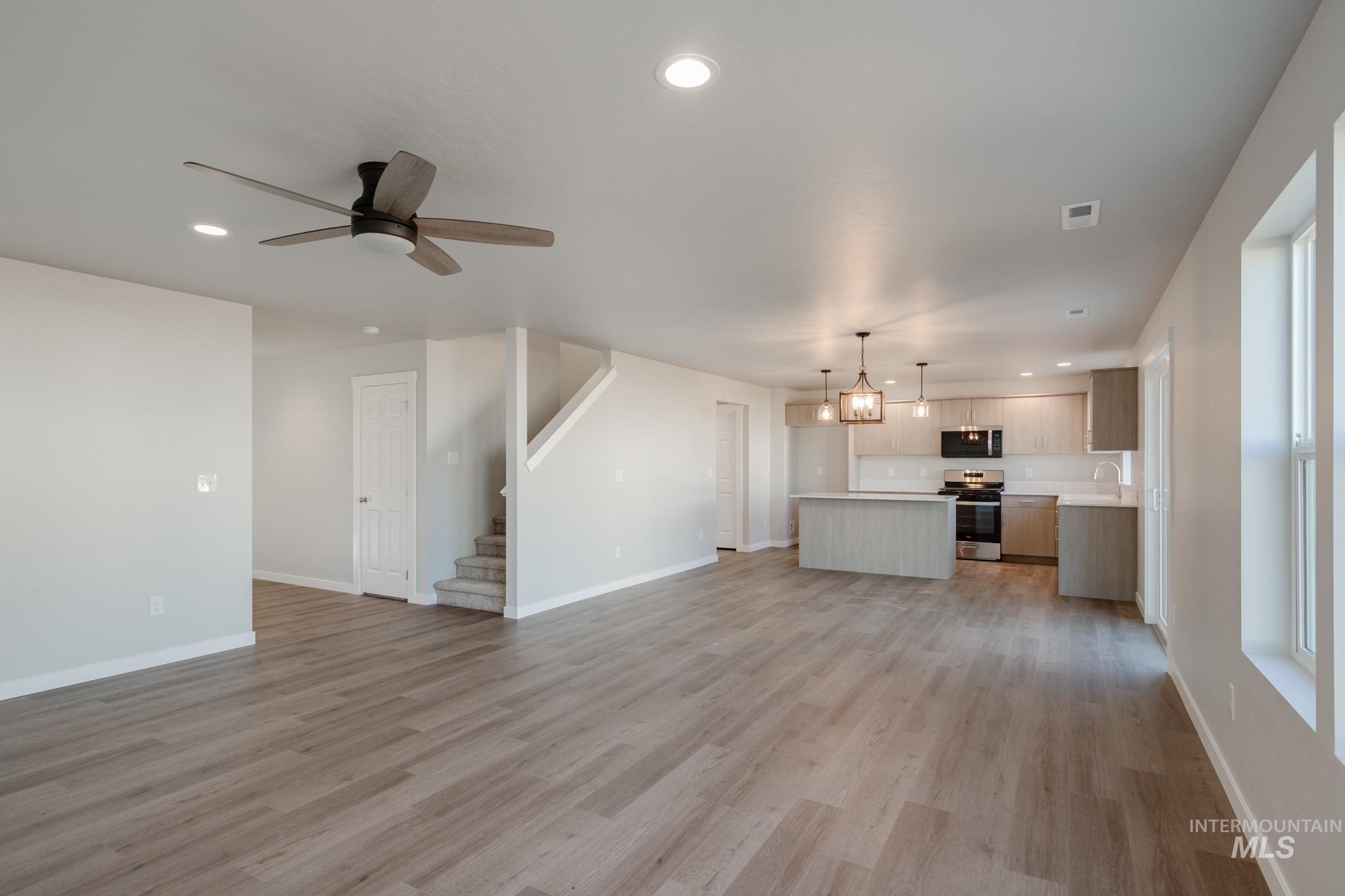 9080 W Camellia St, Nampa, Idaho 83687, 5 Bedrooms, 3 Bathrooms, Residential For Sale, Price $499,990,MLS 98965851