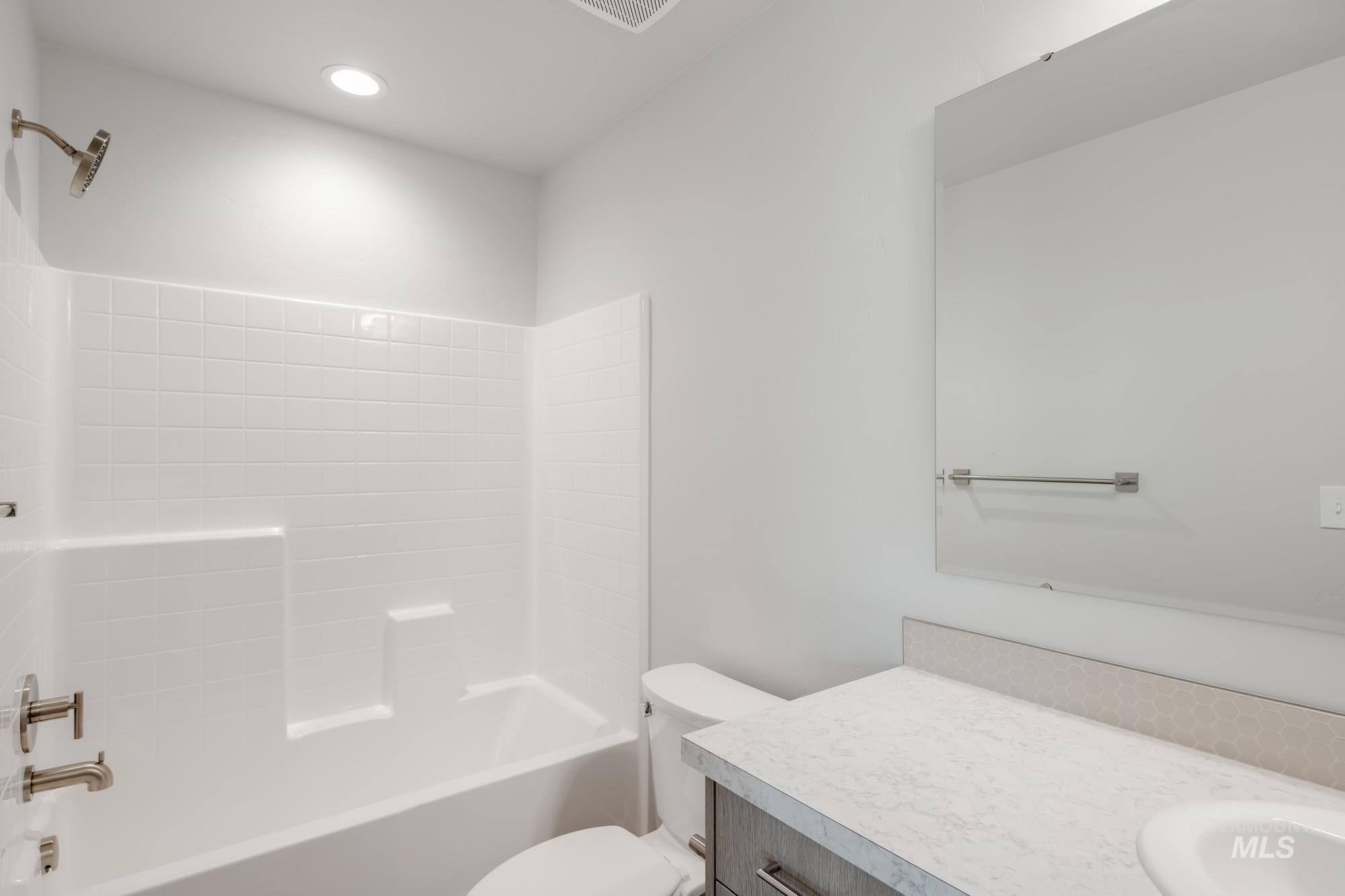 9080 W Camellia St, Nampa, Idaho 83687, 5 Bedrooms, 3 Bathrooms, Residential For Sale, Price $499,990,MLS 98965851