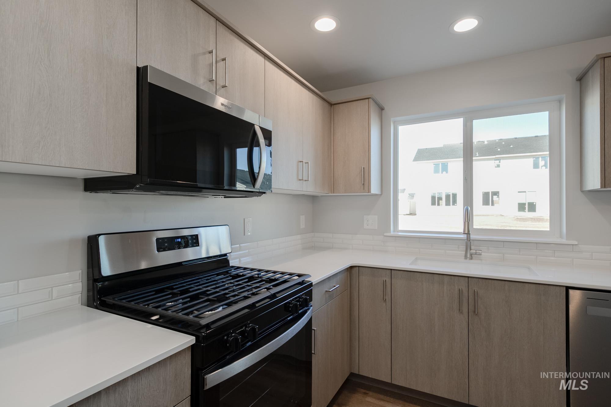 9080 W Camellia St, Nampa, Idaho 83687, 5 Bedrooms, 3 Bathrooms, Residential For Sale, Price $499,990,MLS 98965851