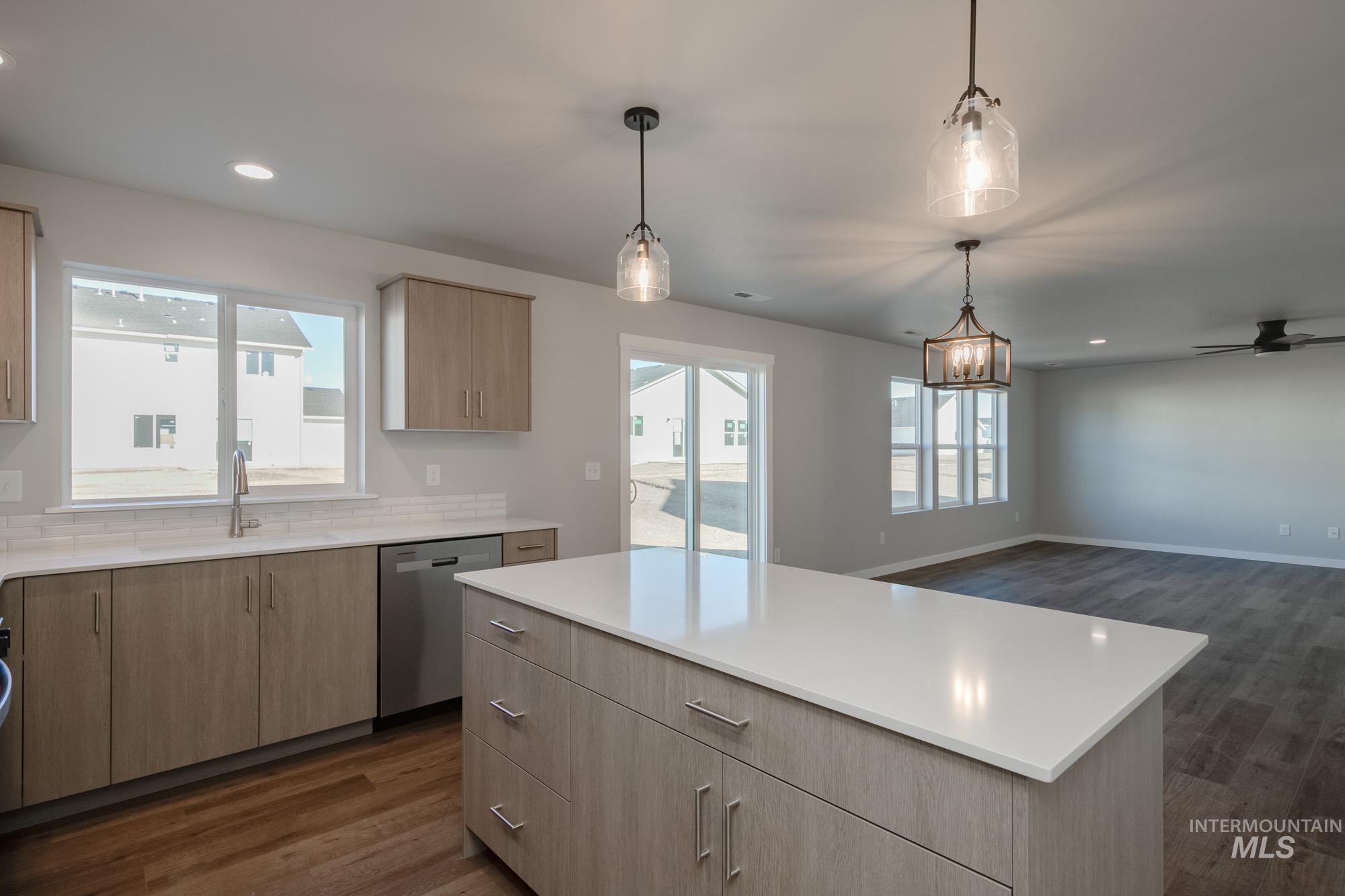 9080 W Camellia St, Nampa, Idaho 83687, 5 Bedrooms, 3 Bathrooms, Residential For Sale, Price $499,990,MLS 98965851