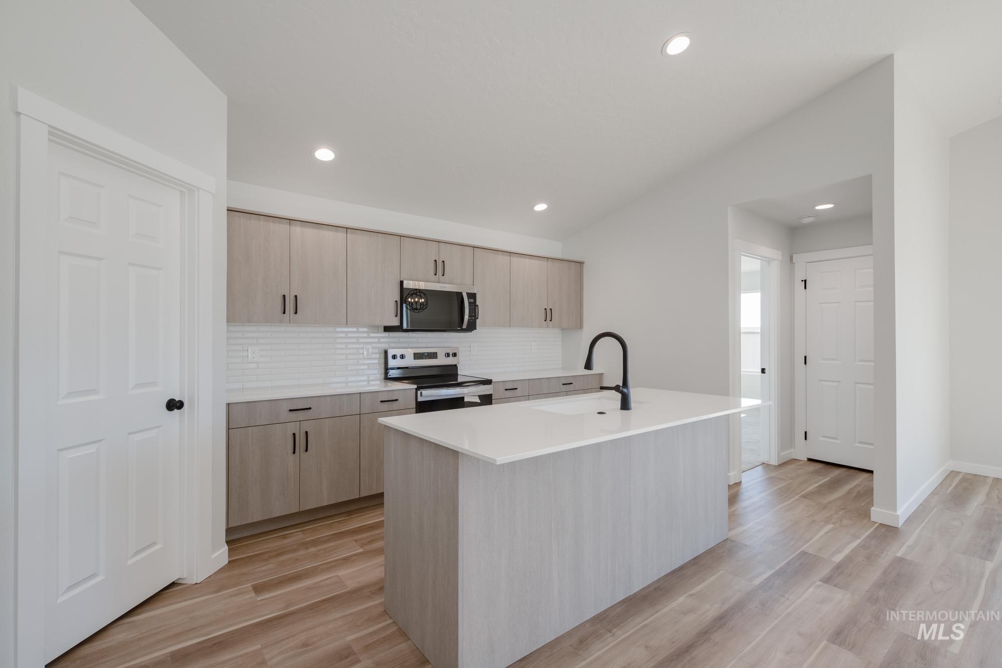 9051 W Camellia St, Nampa, Idaho 83687, 4 Bedrooms, 2 Bathrooms, Residential For Sale, Price $434,990,MLS 98965852