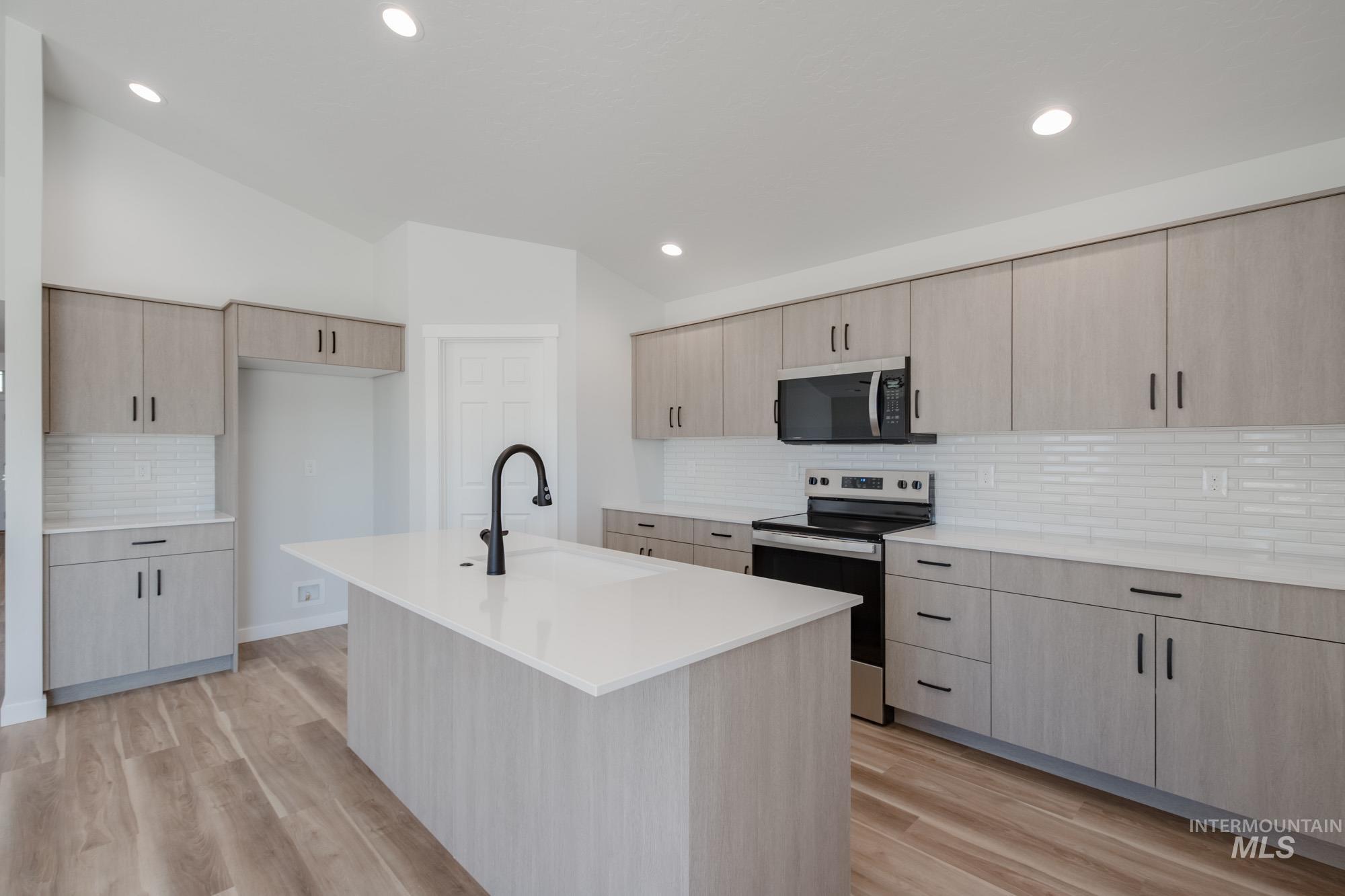 9051 W Camellia St, Nampa, Idaho 83687, 4 Bedrooms, 2 Bathrooms, Residential For Sale, Price $434,990,MLS 98965852