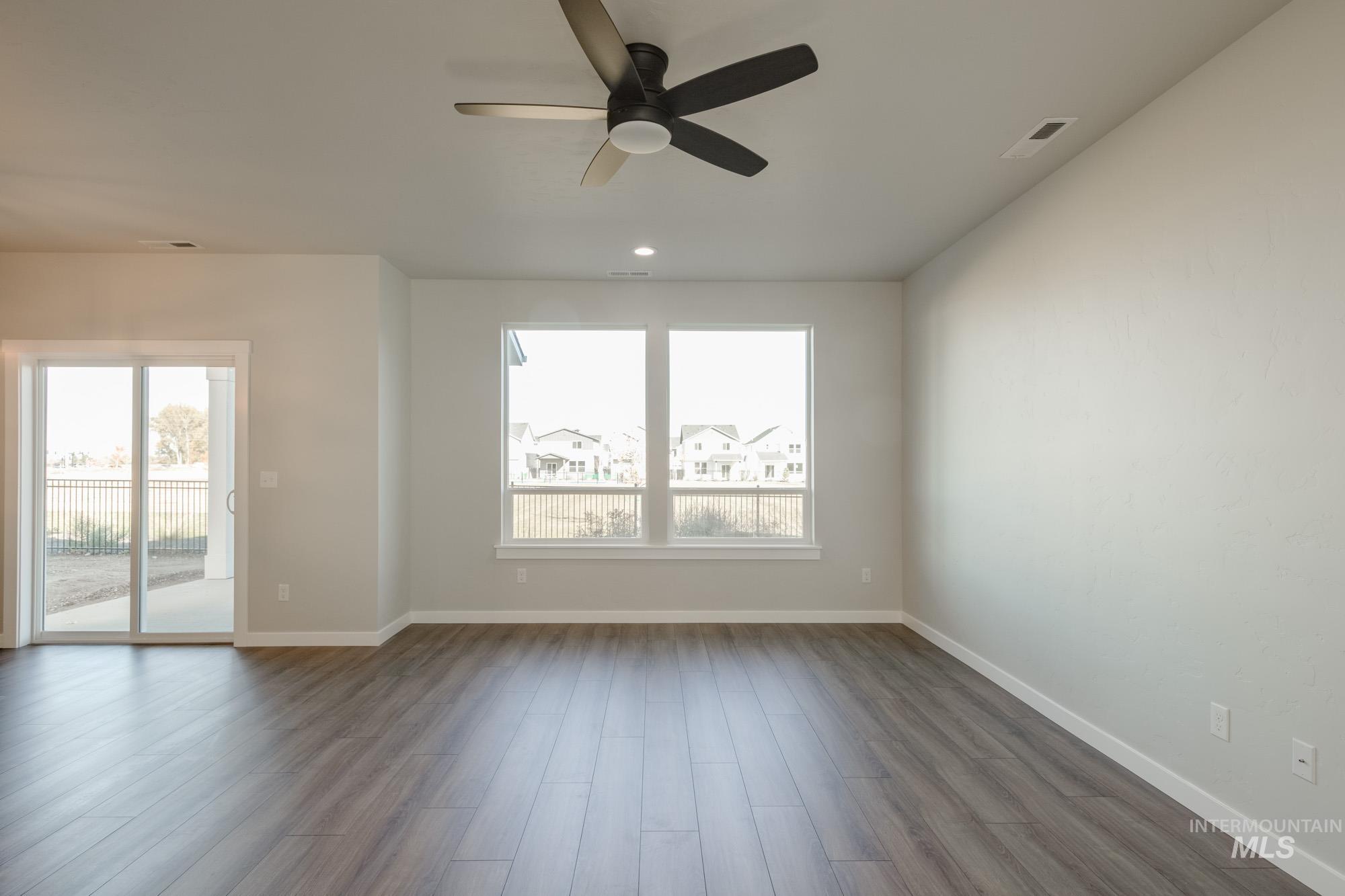 4212 E Hillsong St, Meridian, Idaho 83642, 3 Bedrooms, 2.5 Bathrooms, Residential For Sale, Price $454,990,MLS 98965855