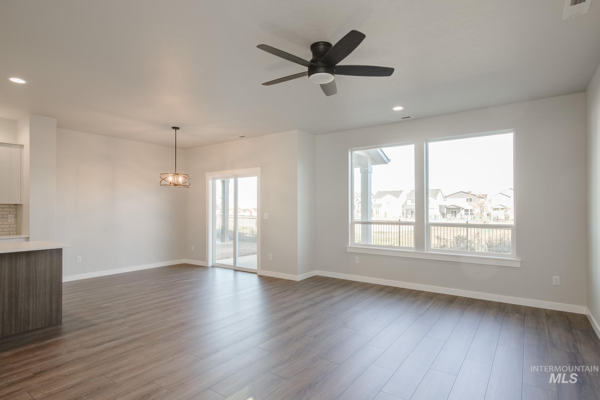 4212 E Hillsong St, Meridian, Idaho 83642, 3 Bedrooms, 2.5 Bathrooms, Residential For Sale, Price $454,990,MLS 98965855