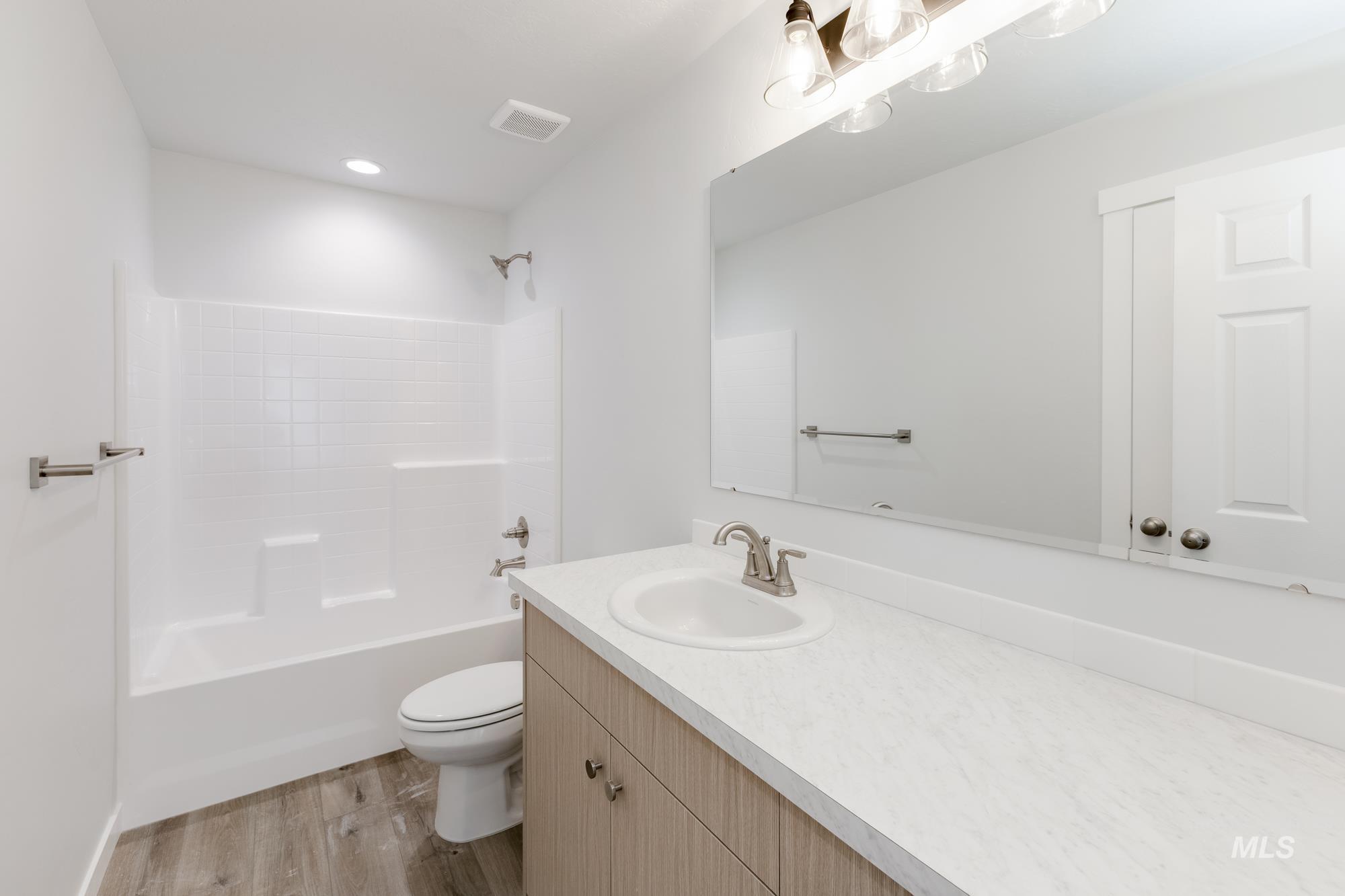 2873 E Boulder Basin Dr, Kuna, Idaho 83634, 3 Bedrooms, 2.5 Bathrooms, Residential For Sale, Price $469,990,MLS 98965856