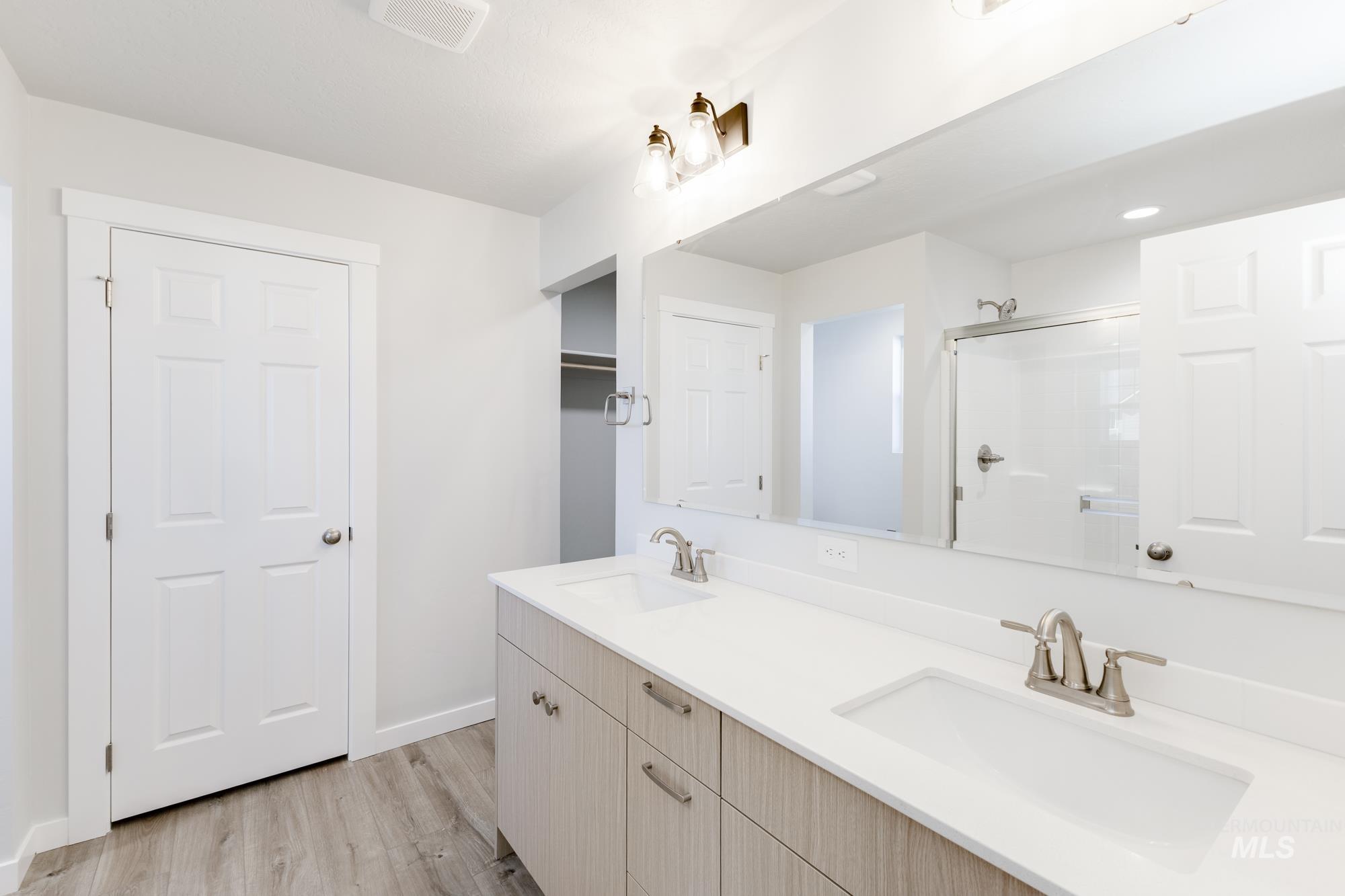 2873 E Boulder Basin Dr, Kuna, Idaho 83634, 3 Bedrooms, 2.5 Bathrooms, Residential For Sale, Price $469,990,MLS 98965856