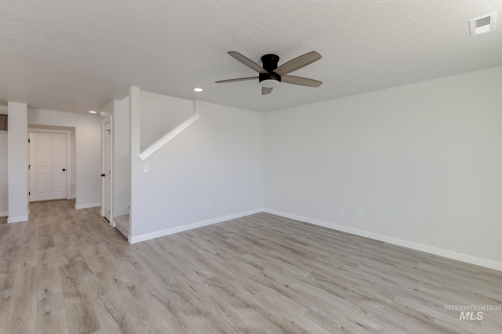 2895 E Boulder Basin Dr, Kuna, Idaho 83634, 3 Bedrooms, 2.5 Bathrooms, Residential For Sale, Price $454,990,MLS 98965857