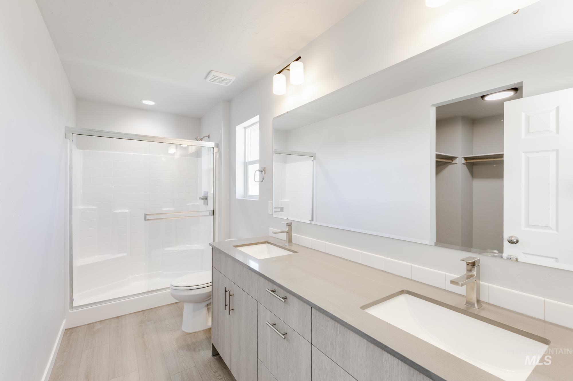 2917 E Boulder Basin Dr, Kuna, Idaho 83634, 4 Bedrooms, 2.5 Bathrooms, Residential For Sale, Price $464,990,MLS 98965859