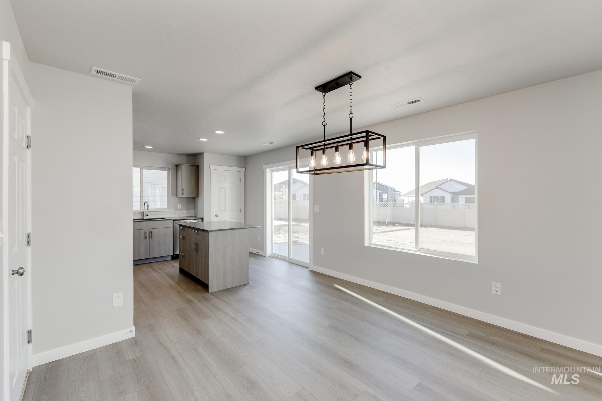 2917 E Boulder Basin Dr, Kuna, Idaho 83634, 4 Bedrooms, 2.5 Bathrooms, Residential For Sale, Price $464,990,MLS 98965859