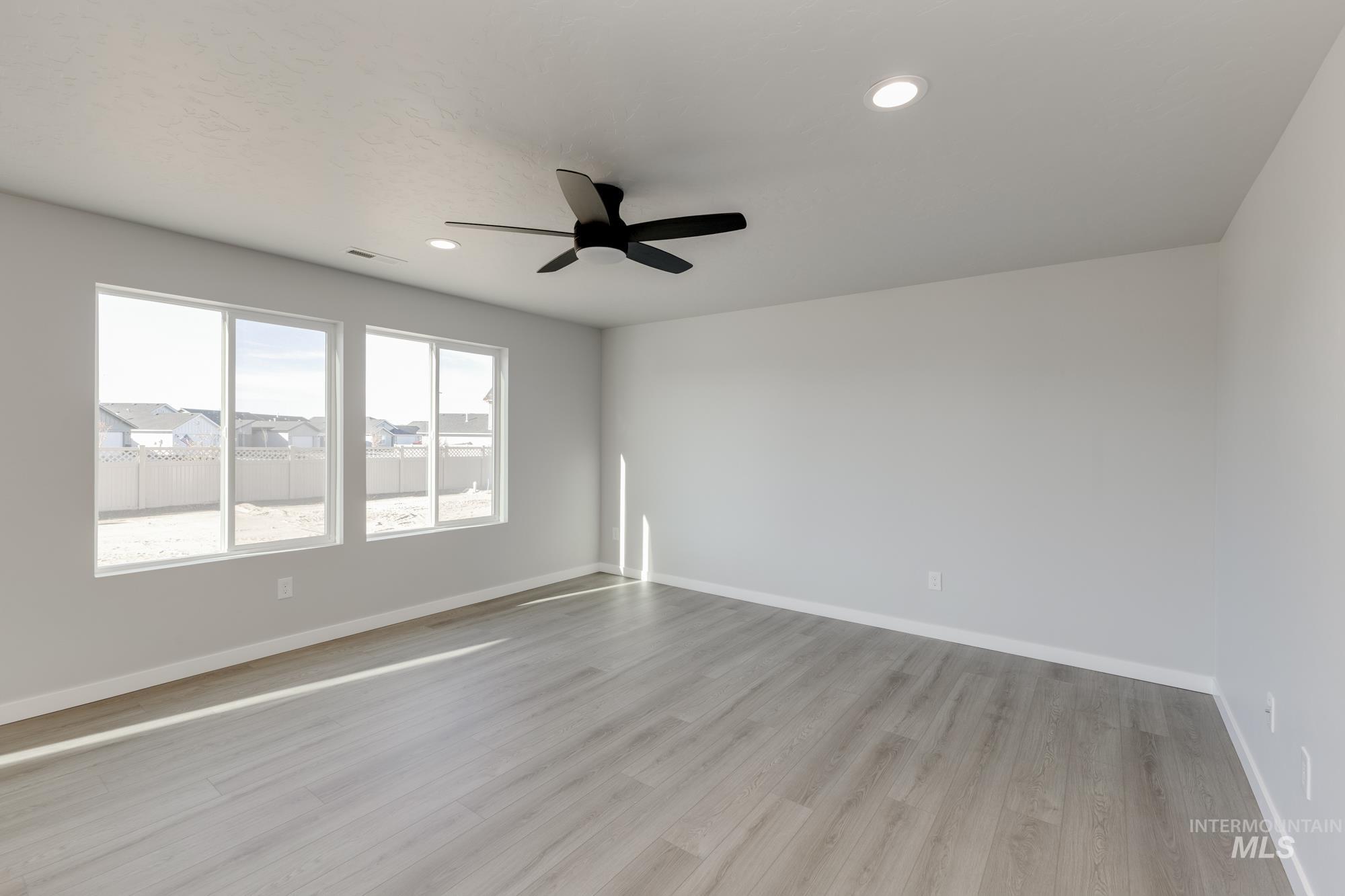 2917 E Boulder Basin Dr, Kuna, Idaho 83634, 4 Bedrooms, 2.5 Bathrooms, Residential For Sale, Price $464,990,MLS 98965859