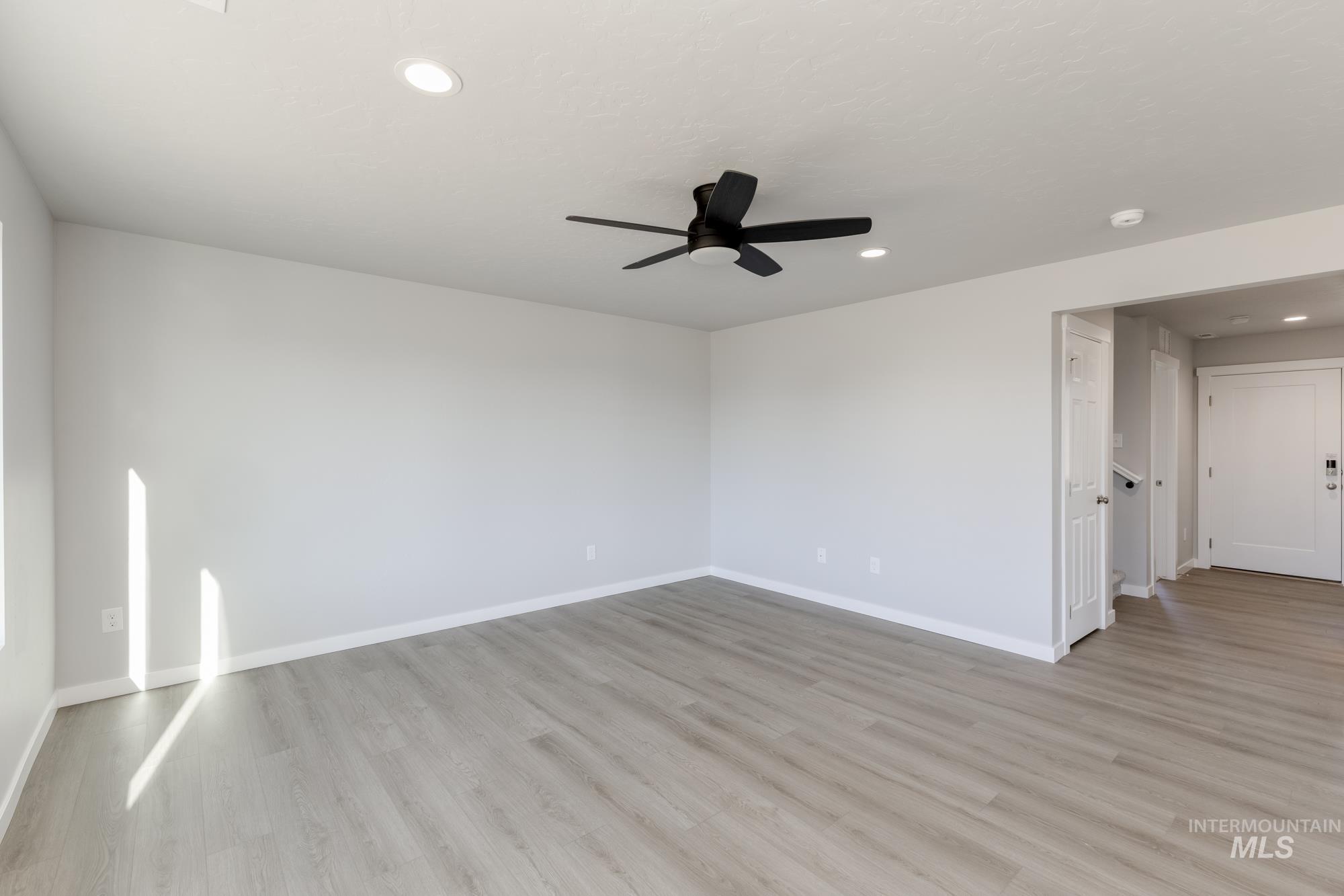 2917 E Boulder Basin Dr, Kuna, Idaho 83634, 4 Bedrooms, 2.5 Bathrooms, Residential For Sale, Price $464,990,MLS 98965859