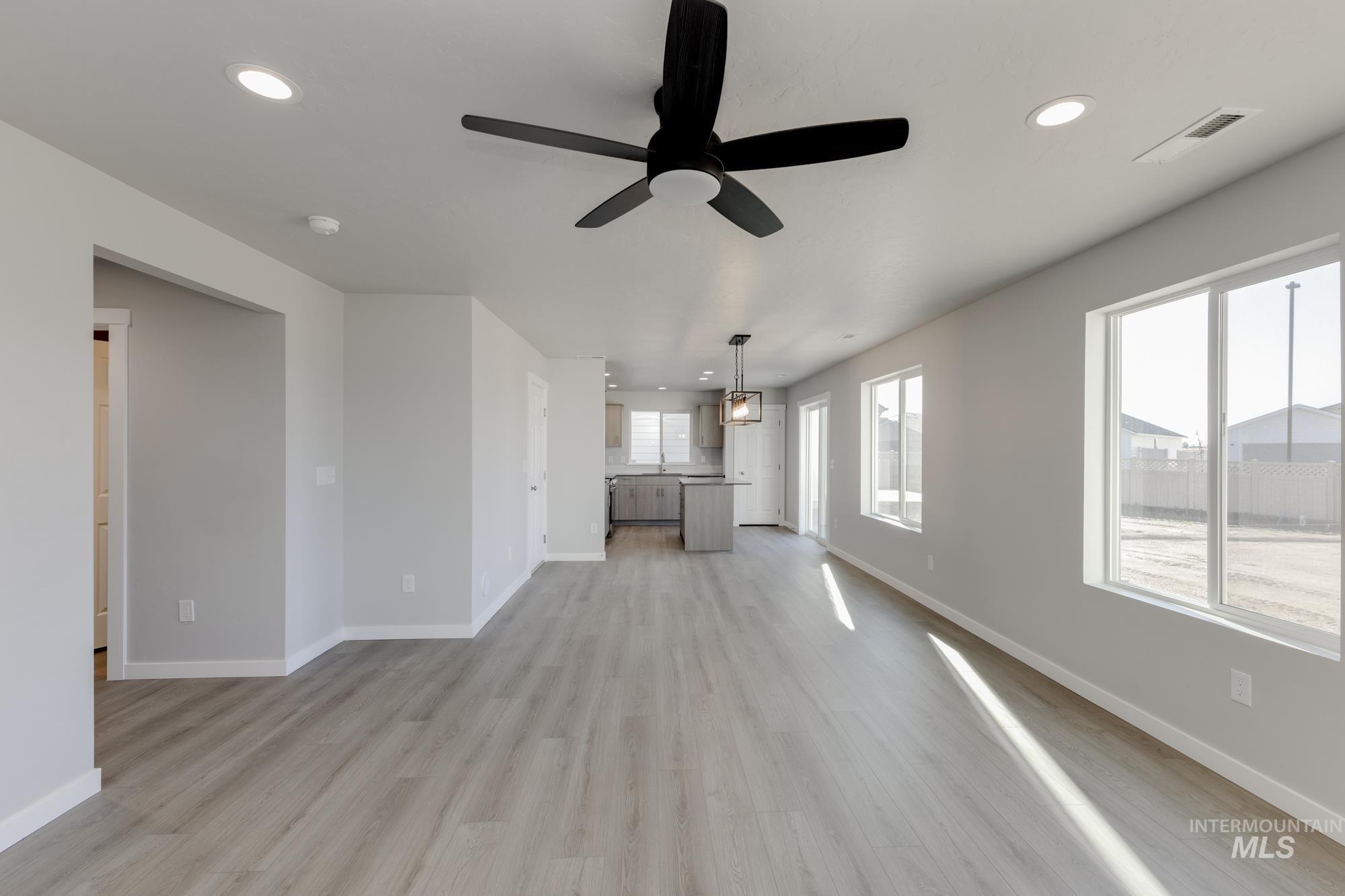 2917 E Boulder Basin Dr, Kuna, Idaho 83634, 4 Bedrooms, 2.5 Bathrooms, Residential For Sale, Price $464,990,MLS 98965859