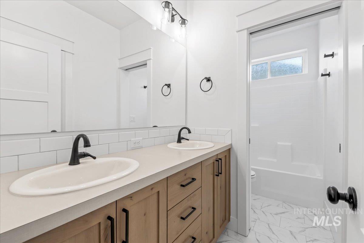 1485 E Andes Dr, Kuna, Idaho 83634, 4 Bedrooms, 2.5 Bathrooms, Residential For Sale, Price $674,900,MLS 98965860