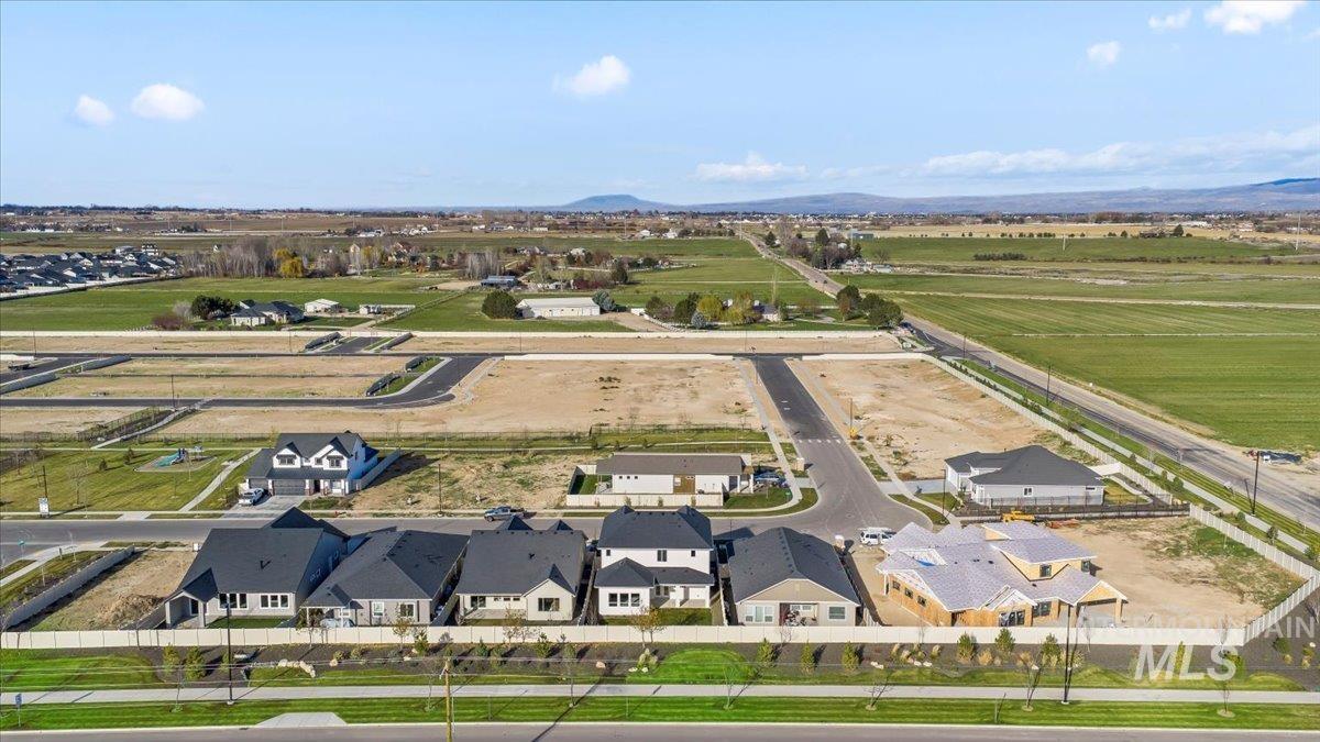 1485 E Andes Dr, Kuna, Idaho 83634, 4 Bedrooms, 2.5 Bathrooms, Residential For Sale, Price $674,900,MLS 98965860