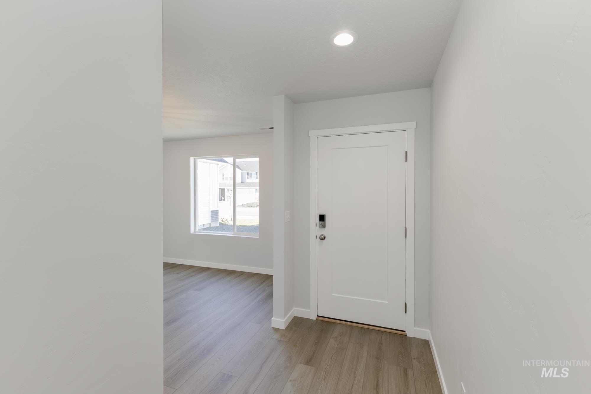 352 N Cranesbill Ave, Kuna, Idaho 83634, 3 Bedrooms, 2 Bathrooms, Residential For Sale, Price $390,990,MLS 98965861