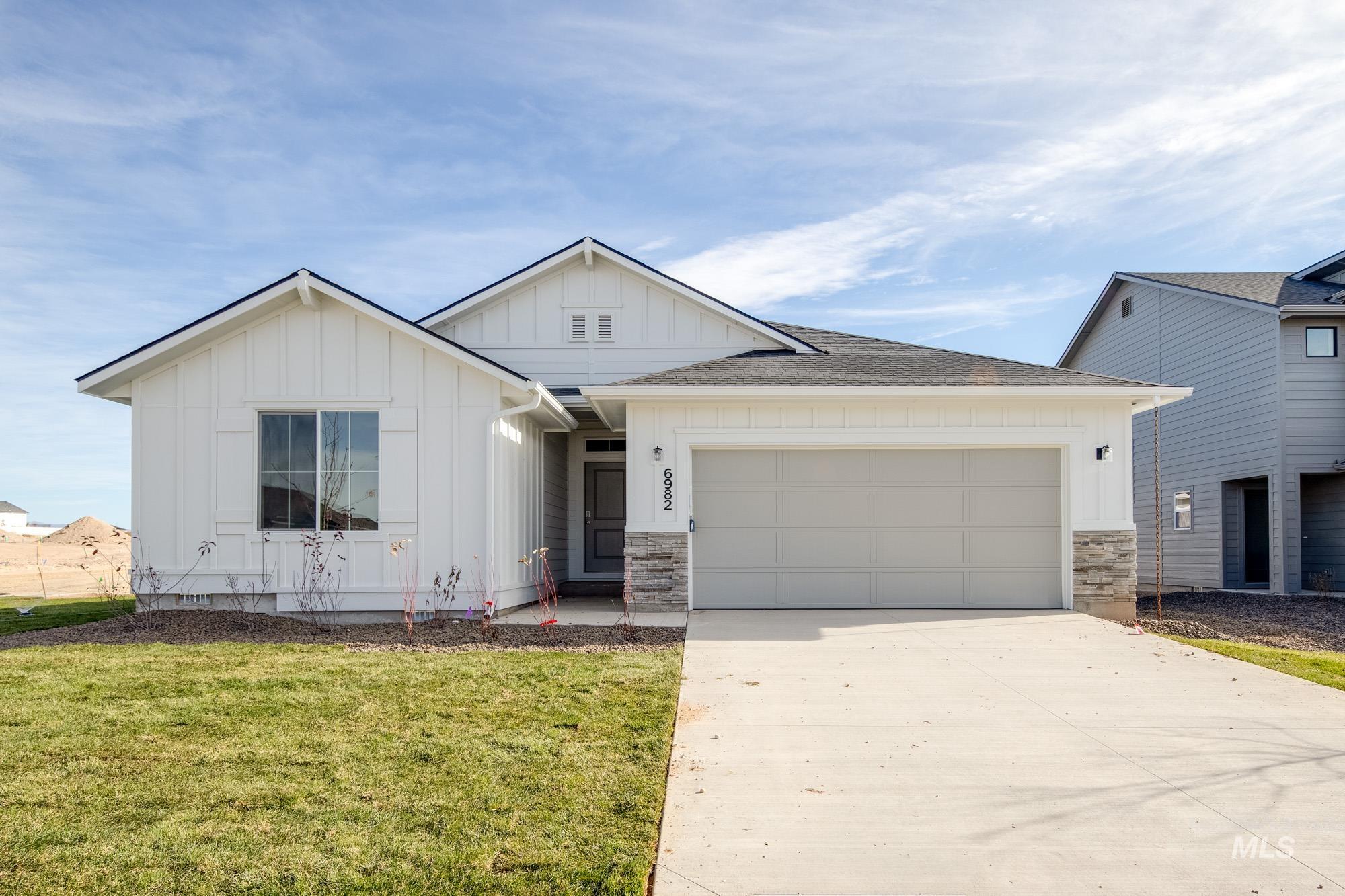 6982 S Old Farm Ave, Meridian, Idaho 83642, 4 Bedrooms, 2 Bathrooms, Residential For Sale, Price $445,990,MLS 98965863