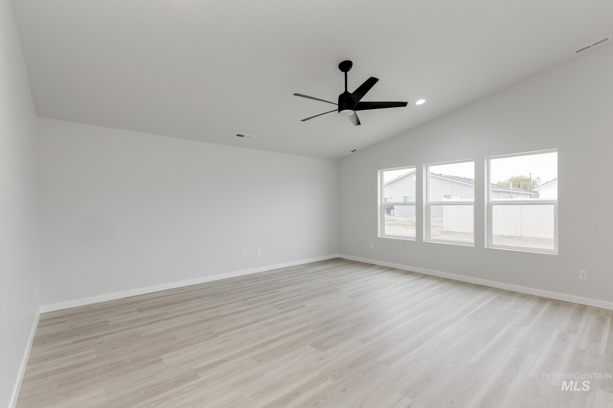 16329 Fill Ave, Caldwell, Idaho 83607, 4 Bedrooms, 2 Bathrooms, Residential For Sale, Price $429,990,MLS 98965865