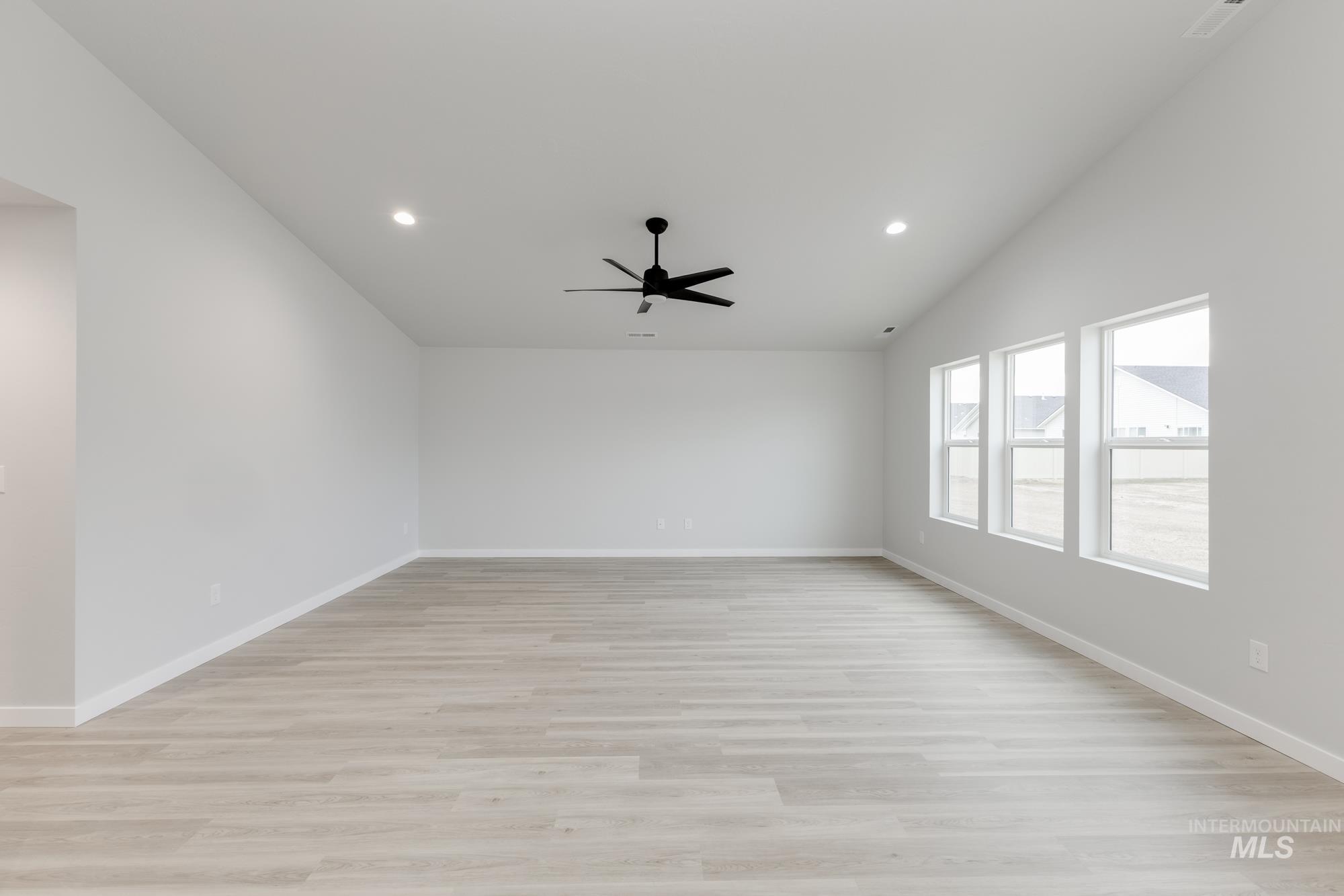 16329 Fill Ave, Caldwell, Idaho 83607, 4 Bedrooms, 2 Bathrooms, Residential For Sale, Price $429,990,MLS 98965865