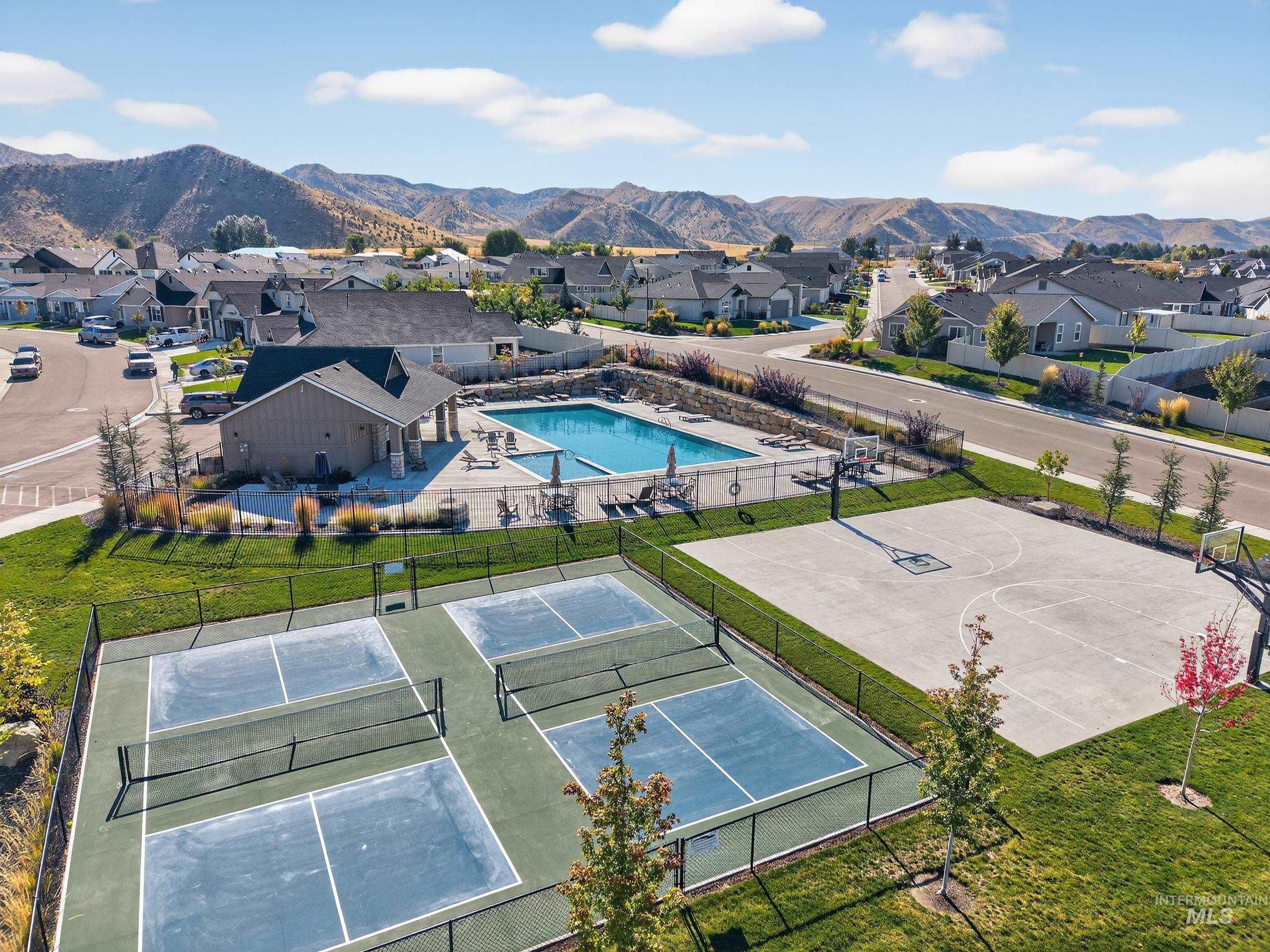 1471 Panama Ave, Emmett, Idaho 83617, 3 Bedrooms, 2 Bathrooms, Residential For Sale, Price $429,000,MLS 98965876