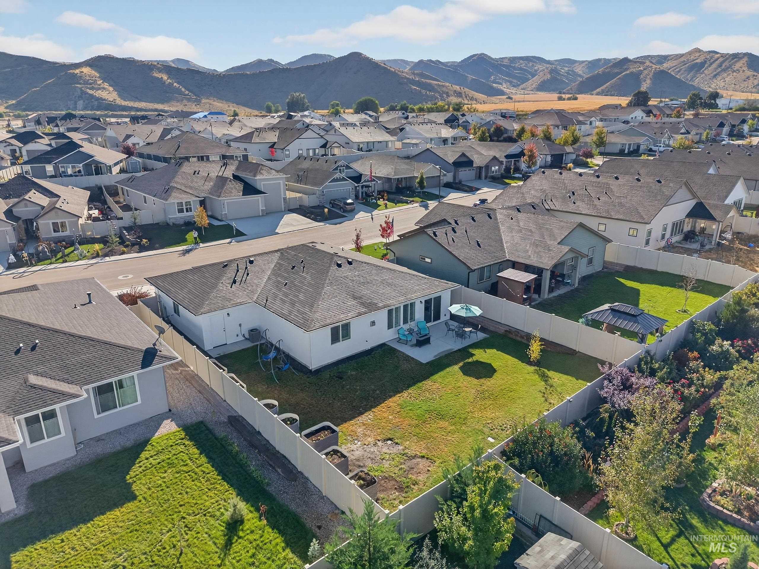 1471 Panama Ave, Emmett, Idaho 83617, 3 Bedrooms, 2 Bathrooms, Residential For Sale, Price $429,000,MLS 98965876