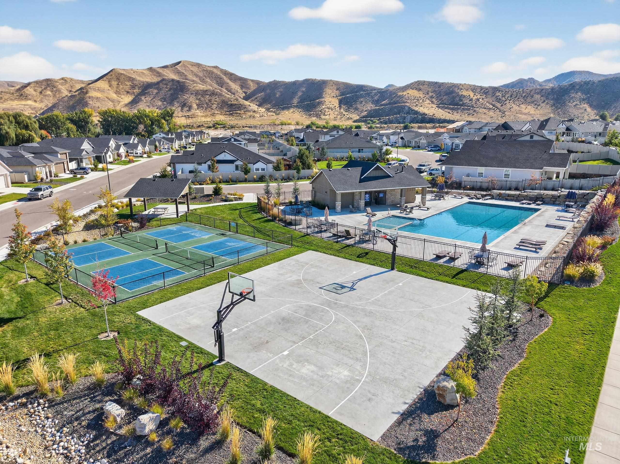 1471 Panama Ave, Emmett, Idaho 83617, 3 Bedrooms, 2 Bathrooms, Residential For Sale, Price $429,000,MLS 98965876