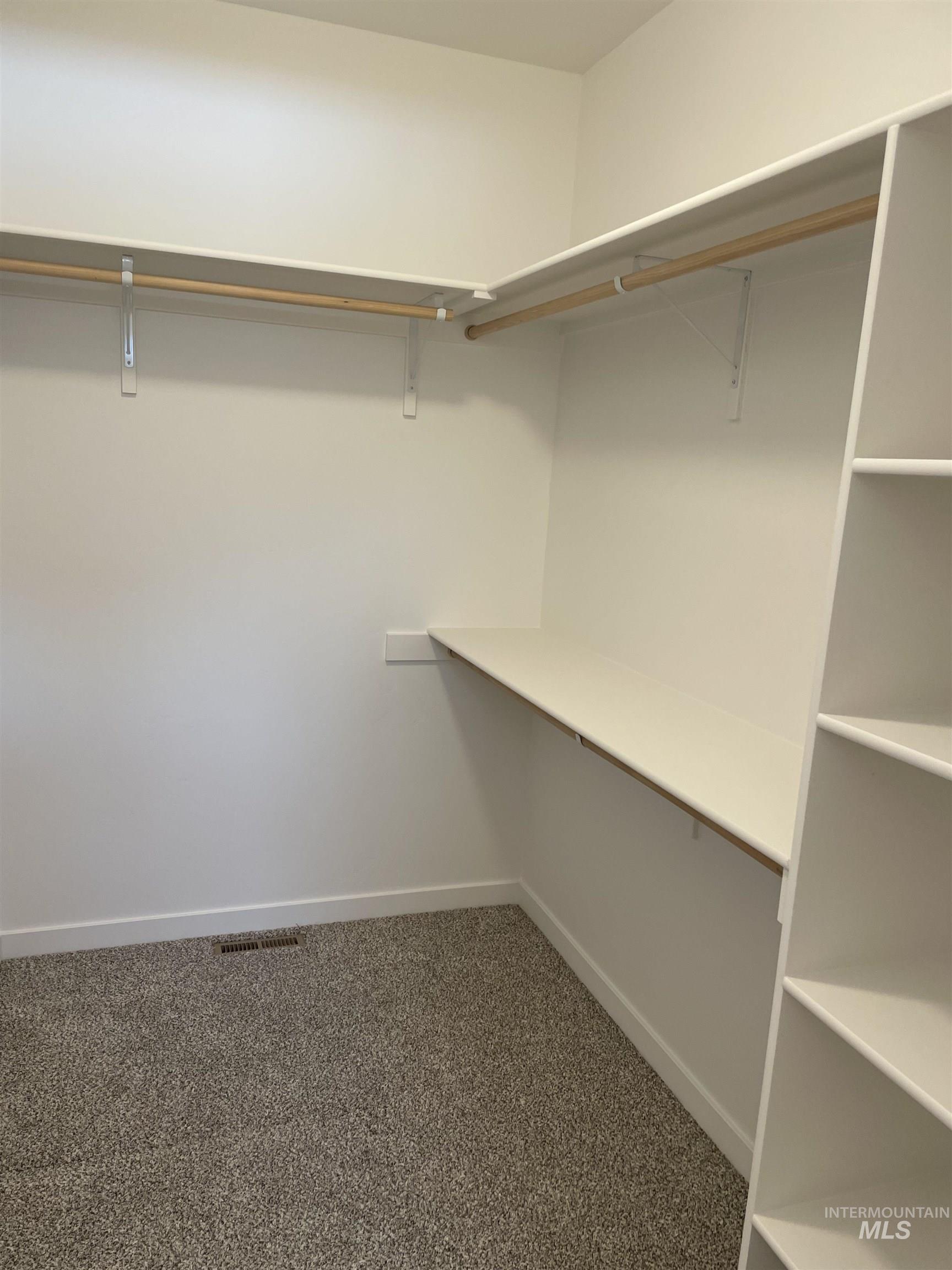 2015 Lowline Ave, Twin Falls, Idaho 83301, 3 Bedrooms, 2 Bathrooms, Residential For Sale, Price $379,900,MLS 98965879