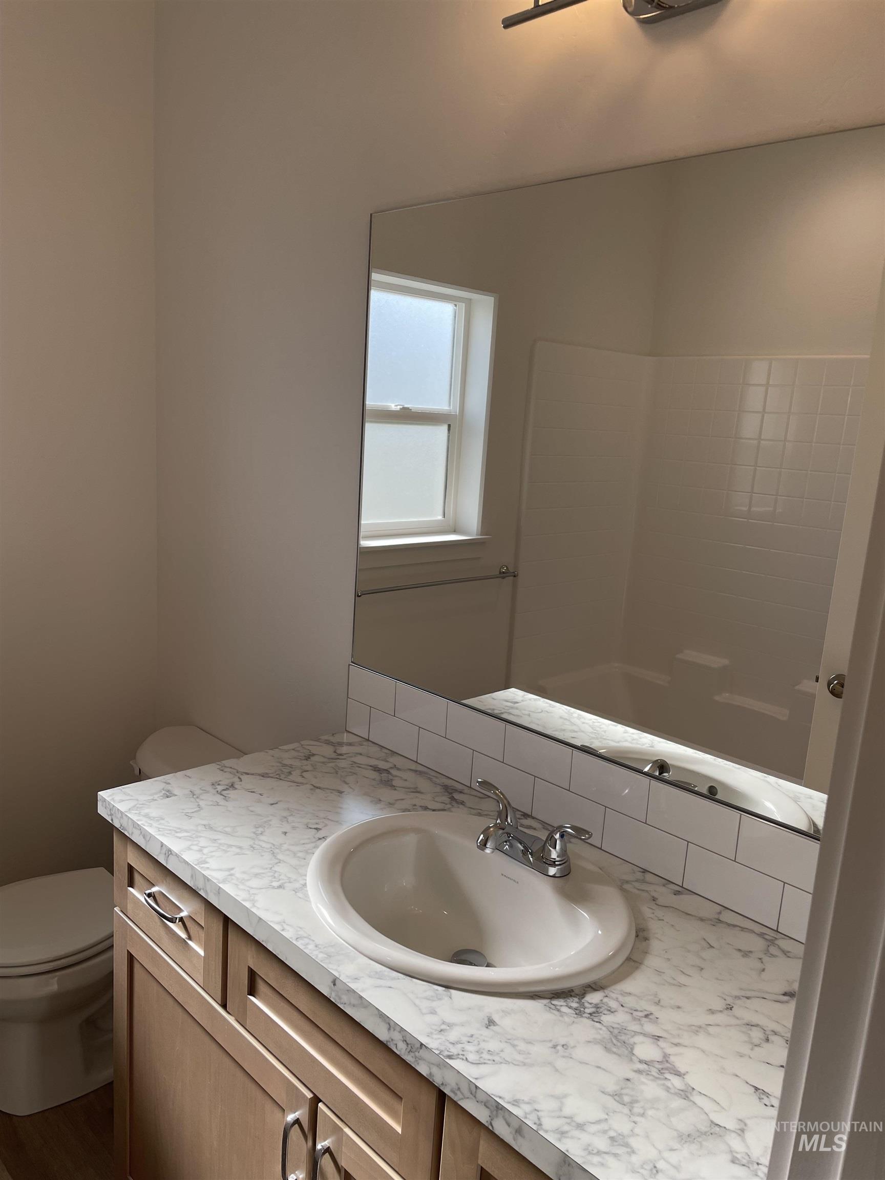 2015 Lowline Ave, Twin Falls, Idaho 83301, 3 Bedrooms, 2 Bathrooms, Residential For Sale, Price $379,900,MLS 98965879